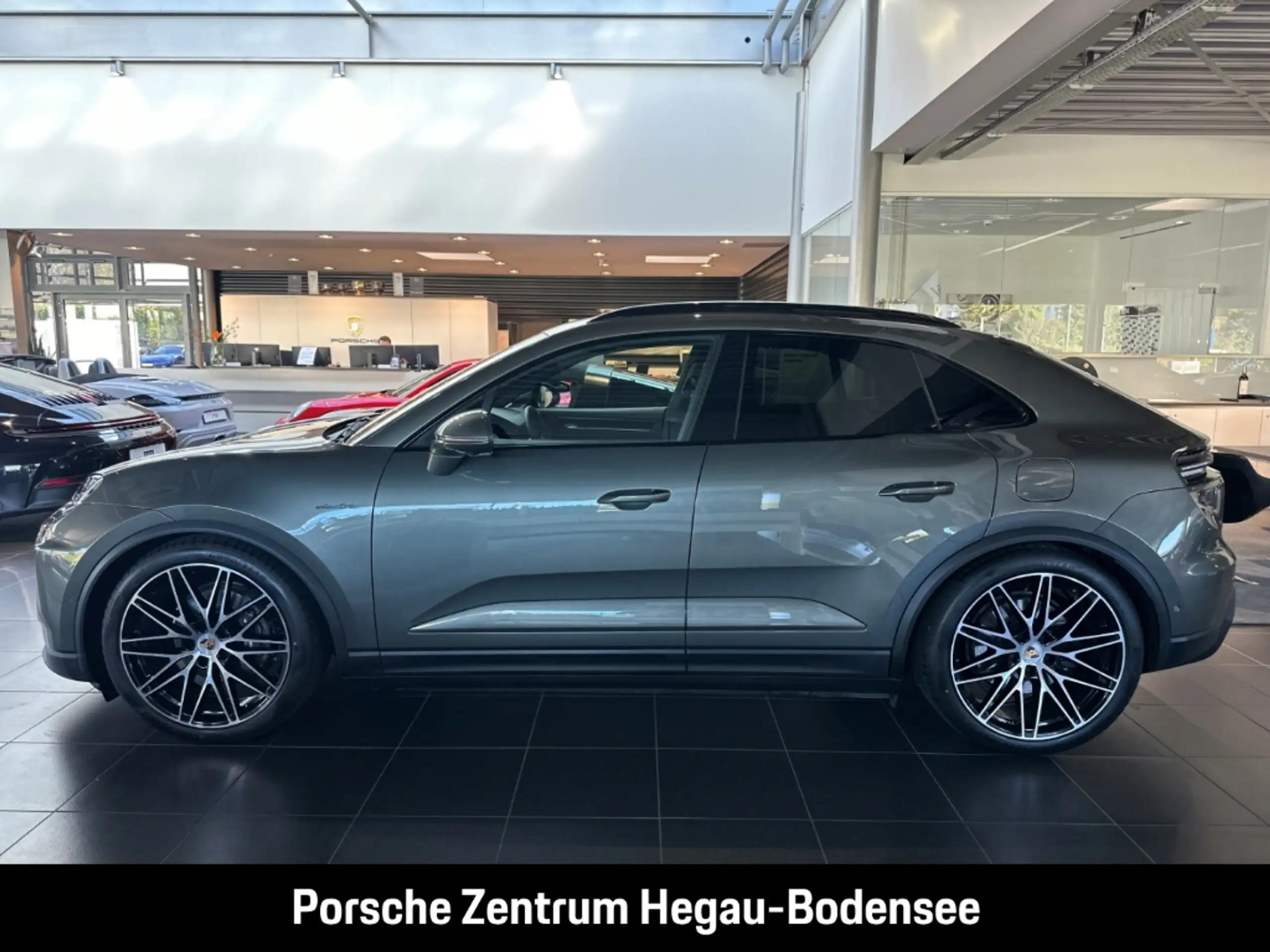 Porsche - Macan