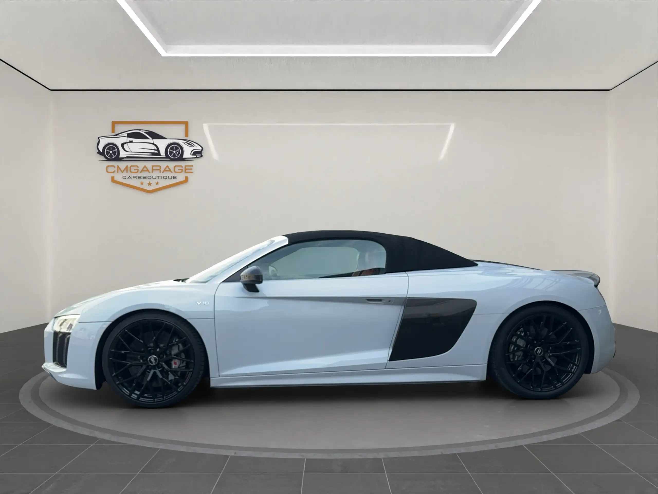 Audi - R8