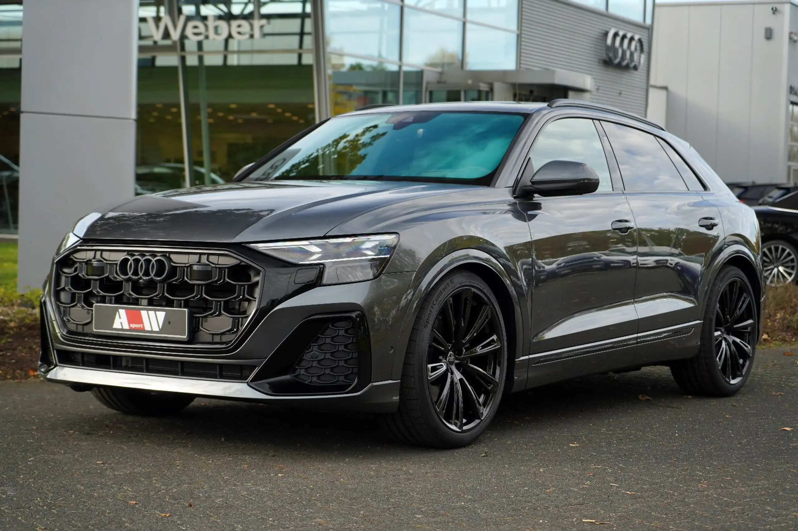 Audi - Q8