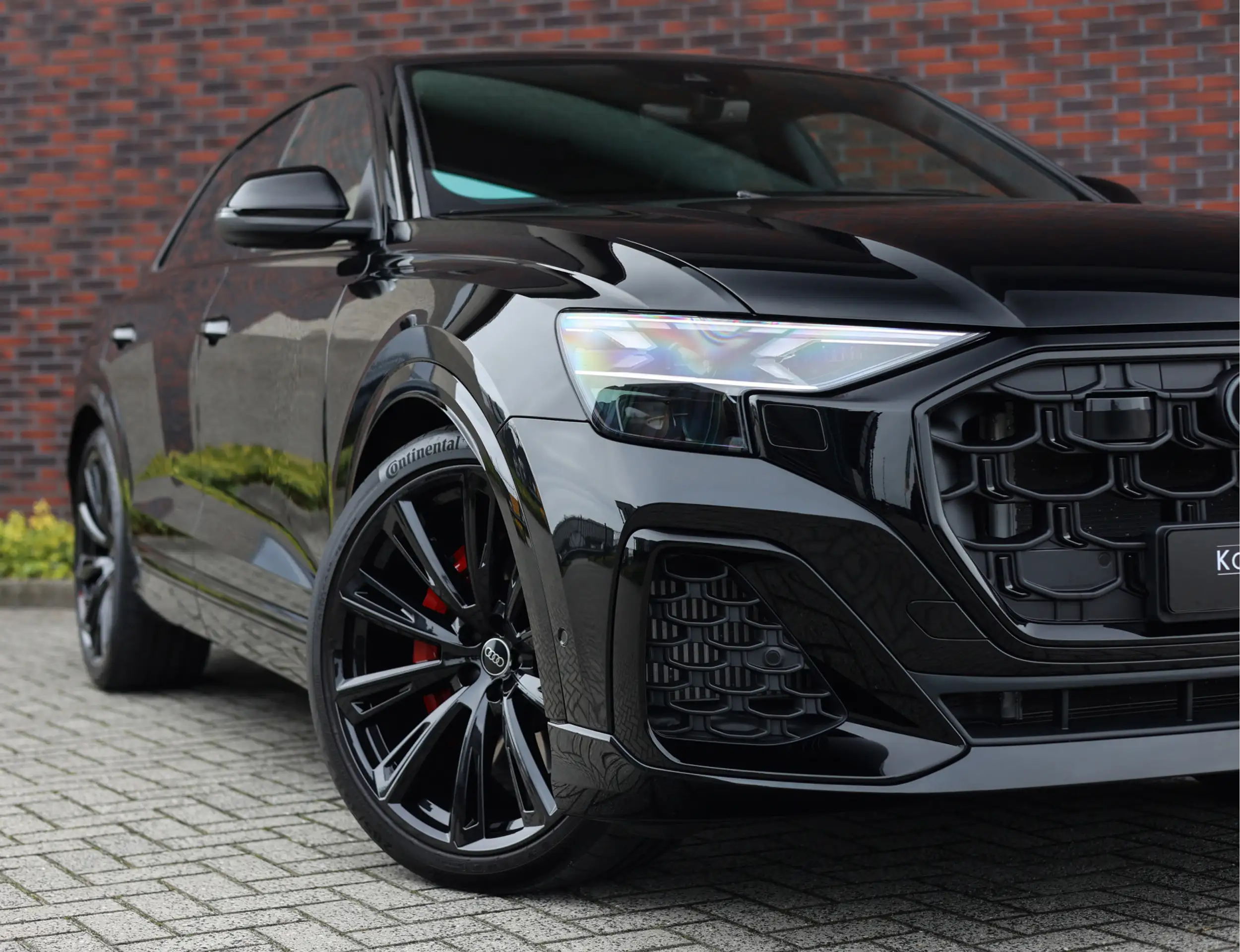 Audi - Q8