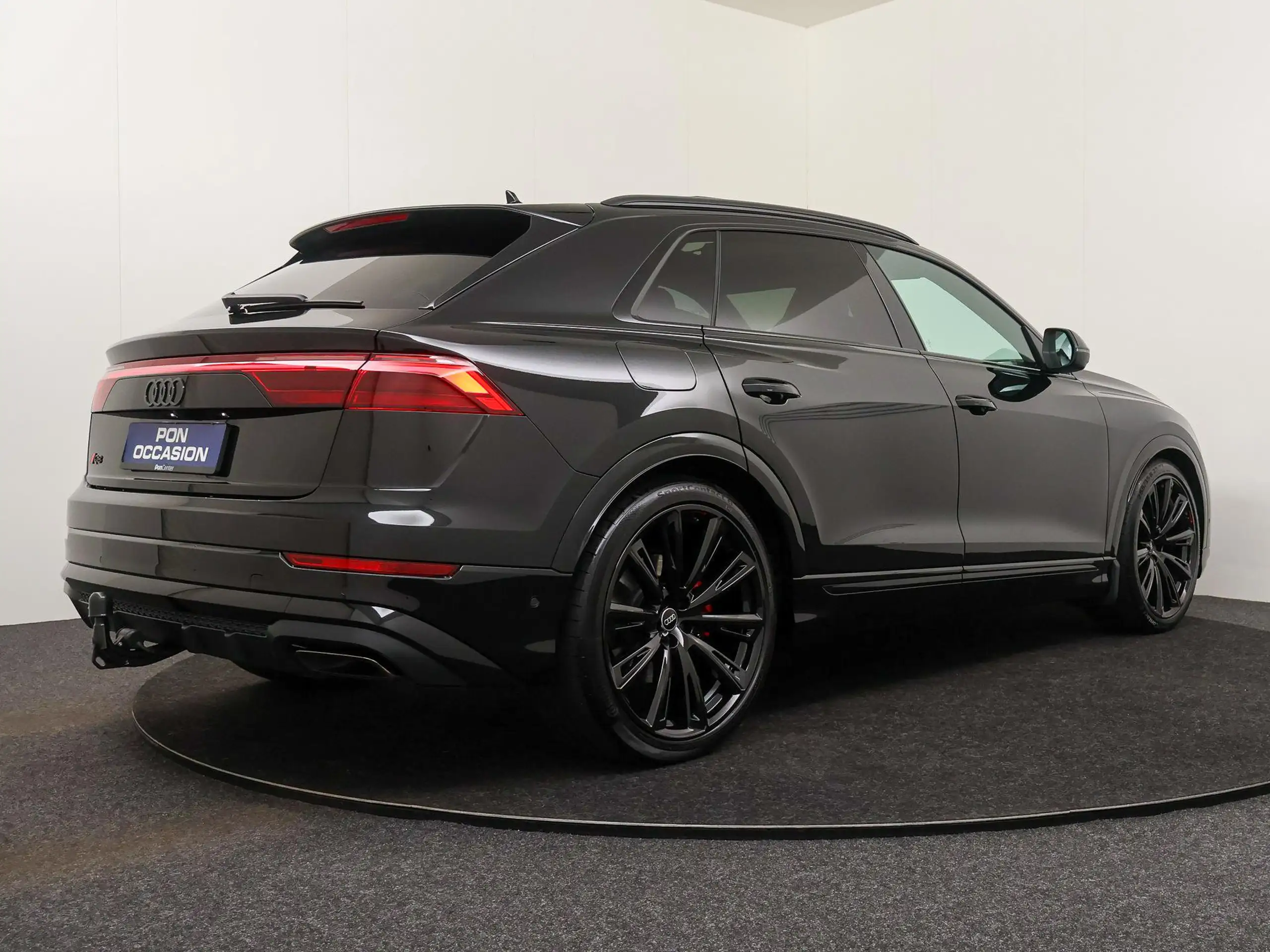 Audi - Q8