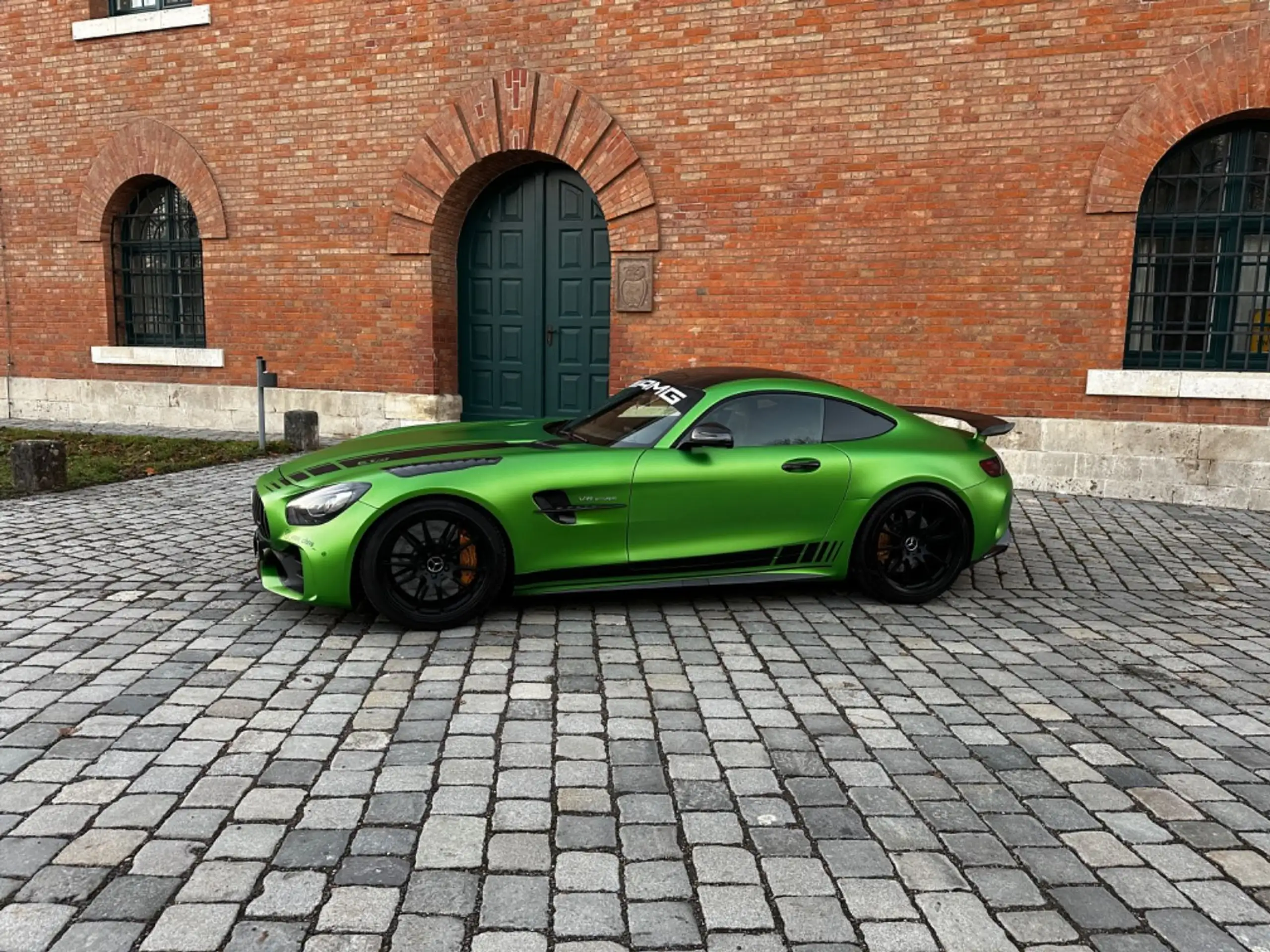 Mercedes-Benz - AMG GT