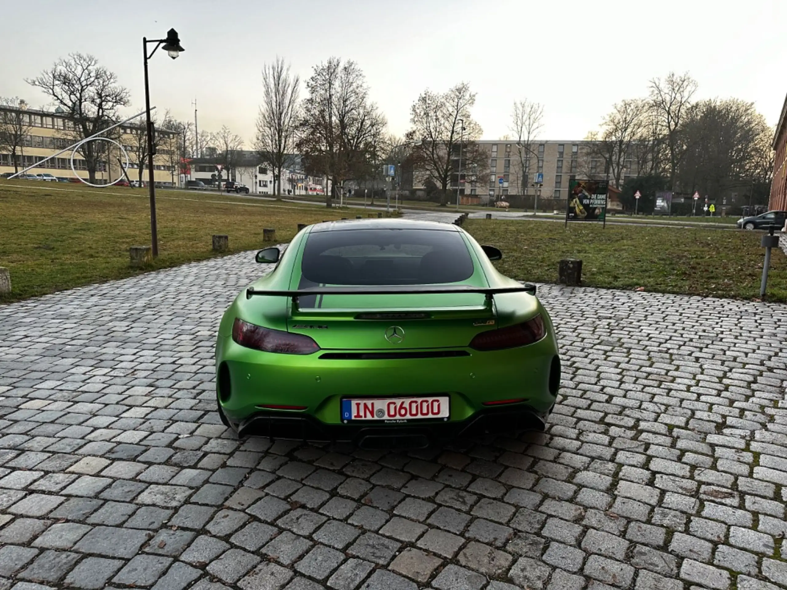 Mercedes-Benz - AMG GT