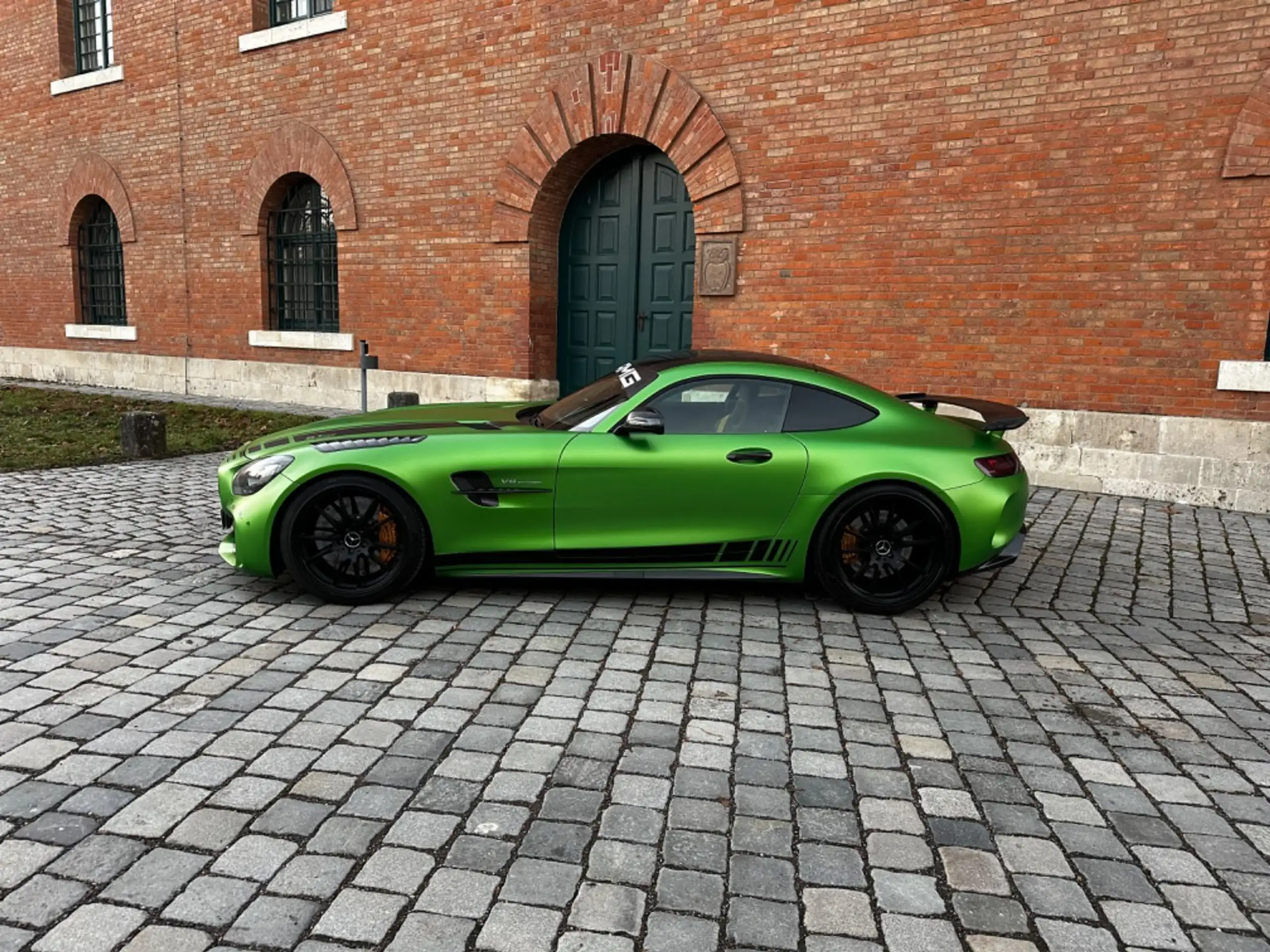 Mercedes-Benz - AMG GT