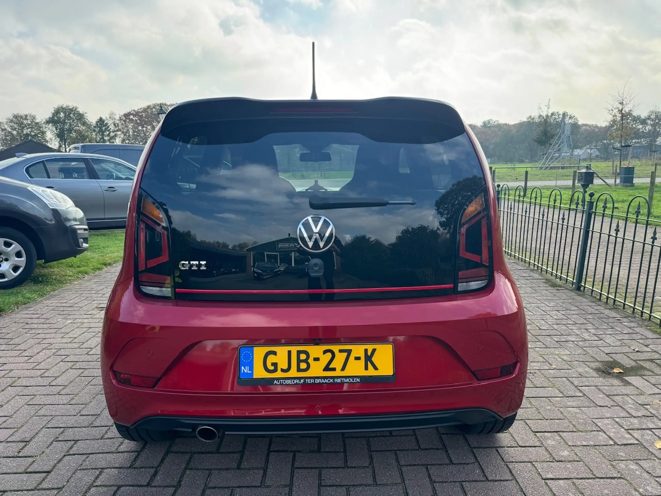 Volkswagen - up!