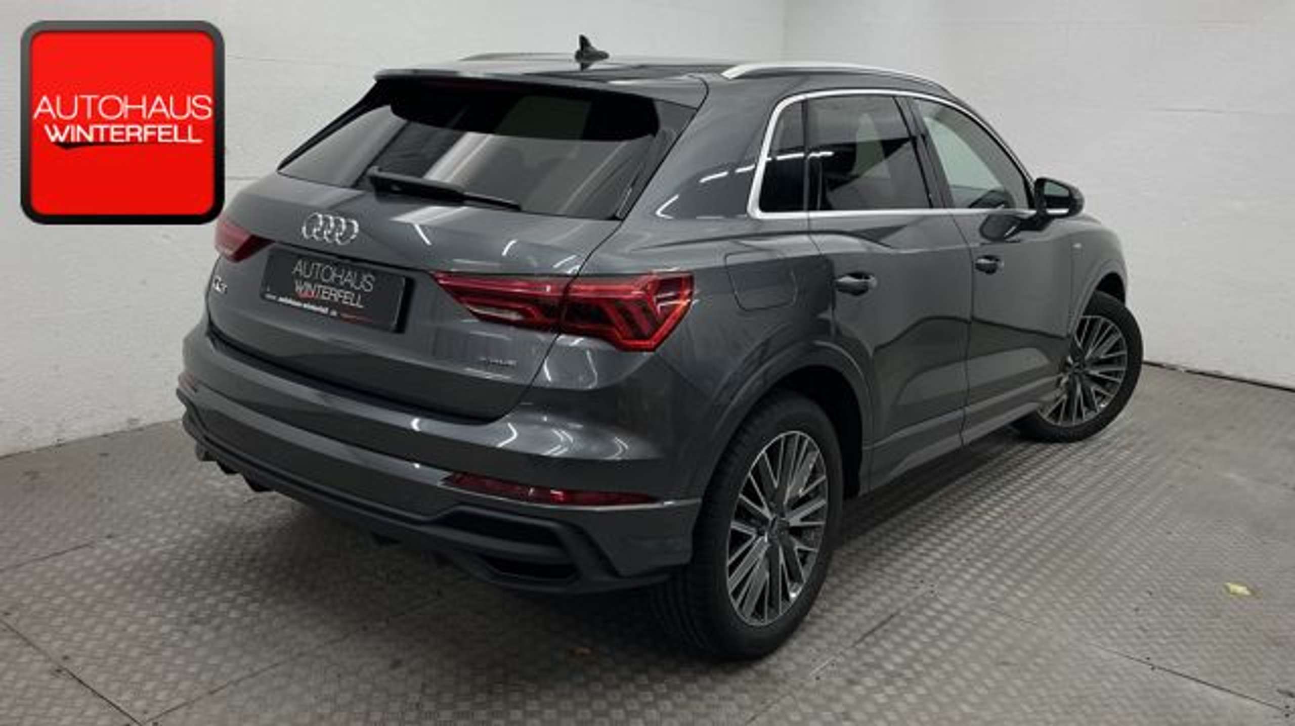 Audi - Q3