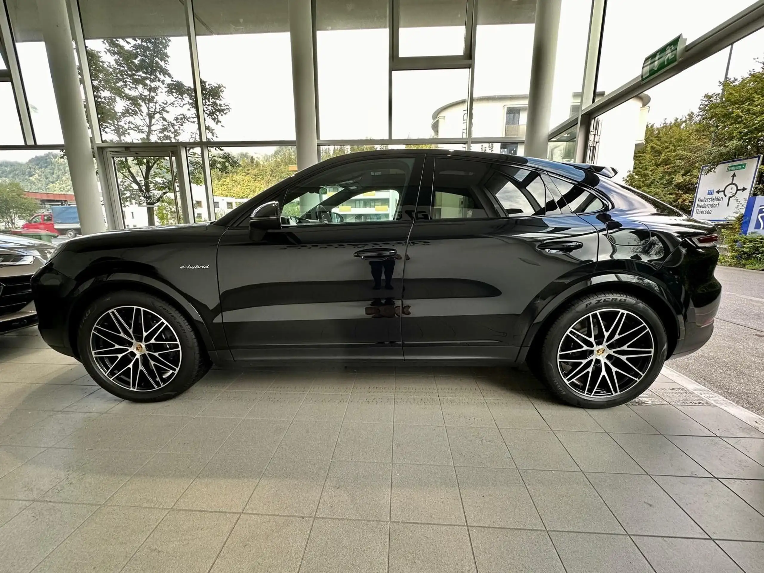 Porsche - Cayenne