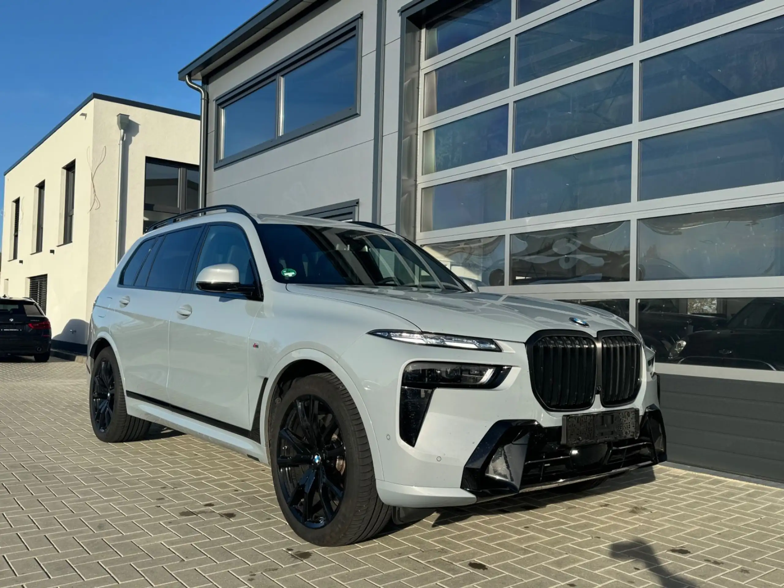 BMW - X7