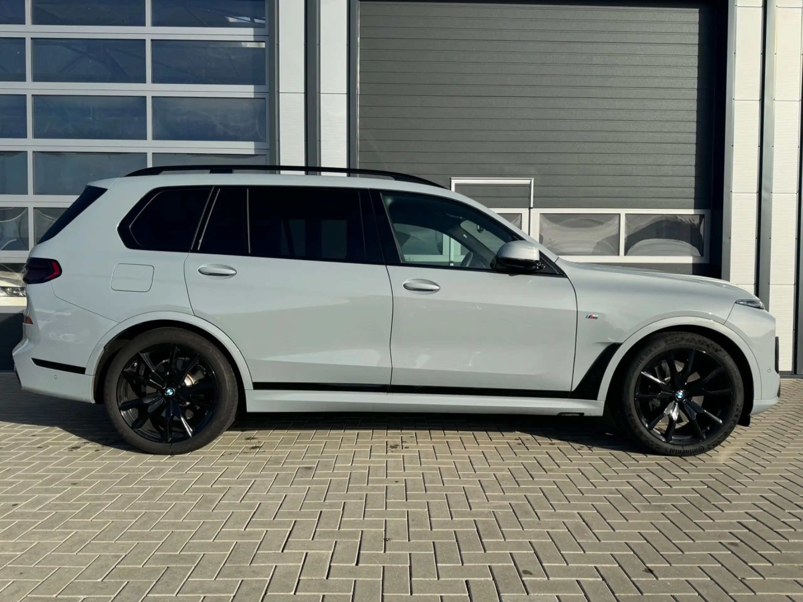 BMW - X7