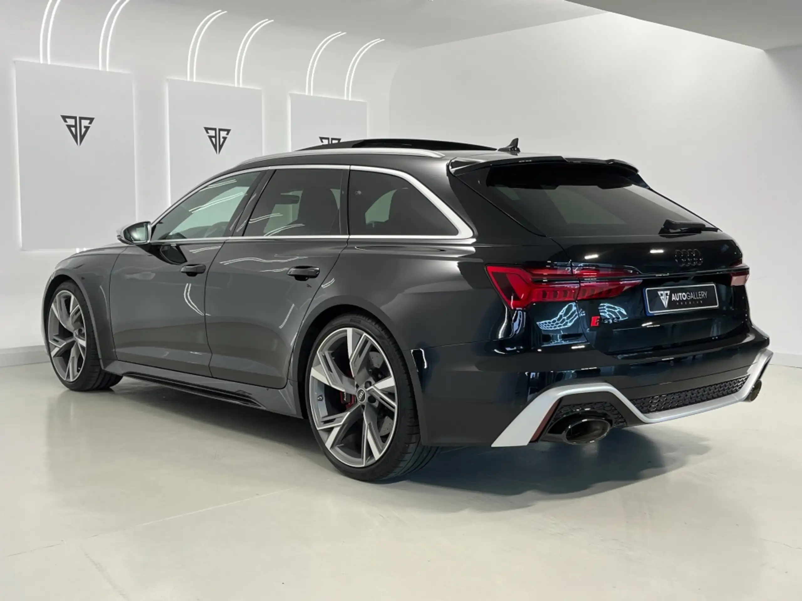 Audi - RS6