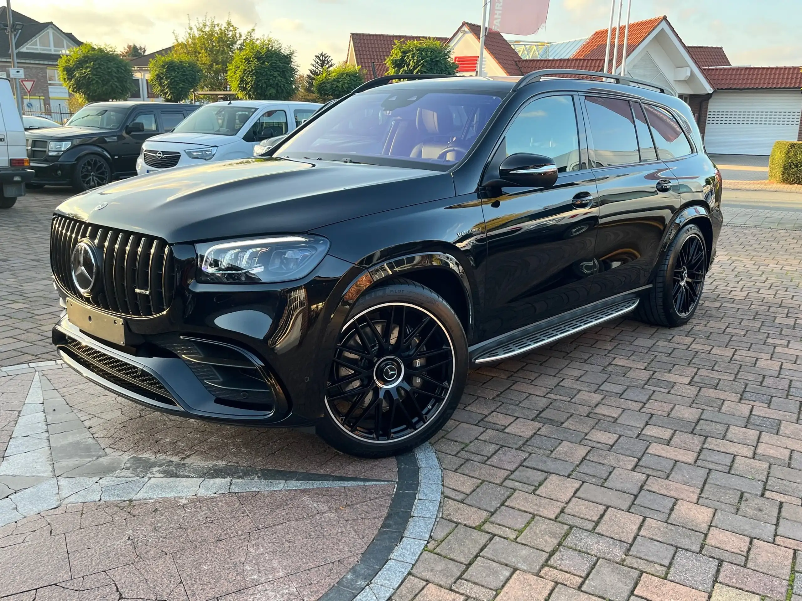 Mercedes-Benz - GLS 63 AMG