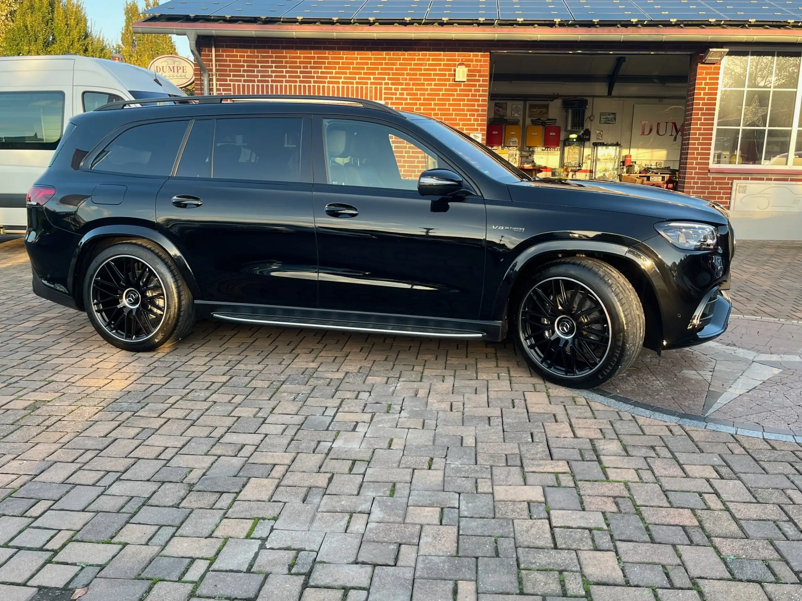 Mercedes-Benz - GLS 63 AMG