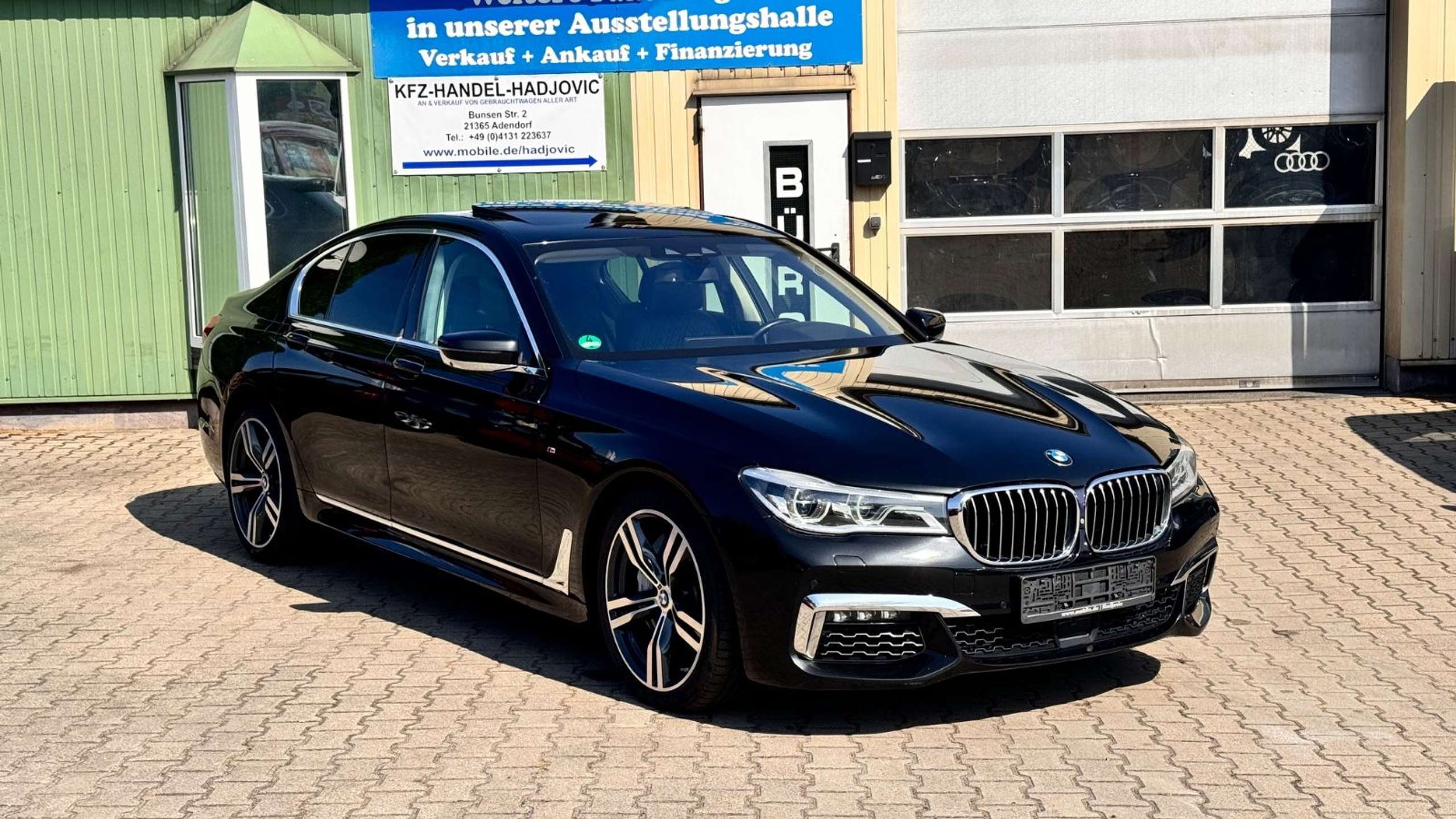 BMW - 750