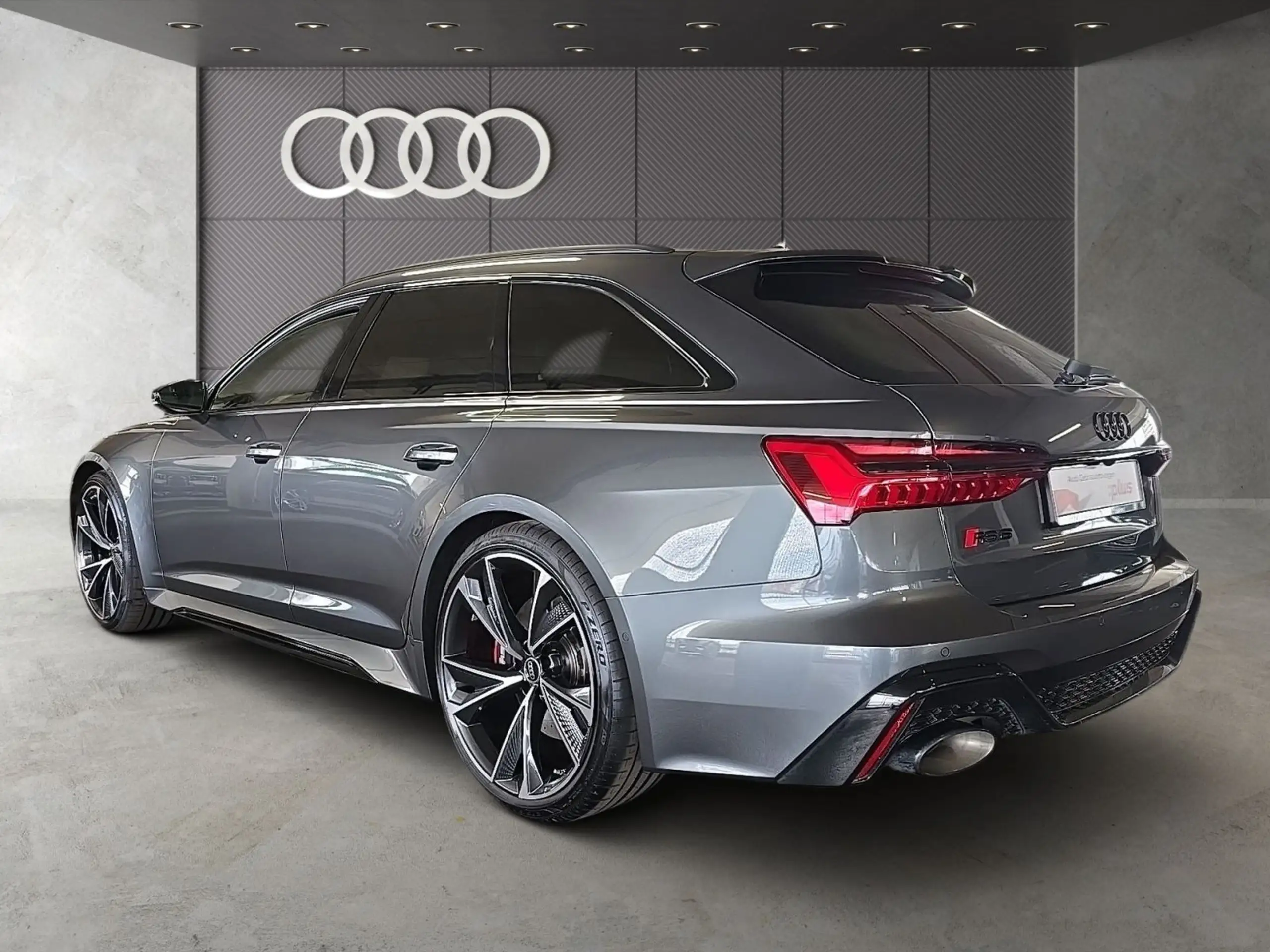 Audi - RS6