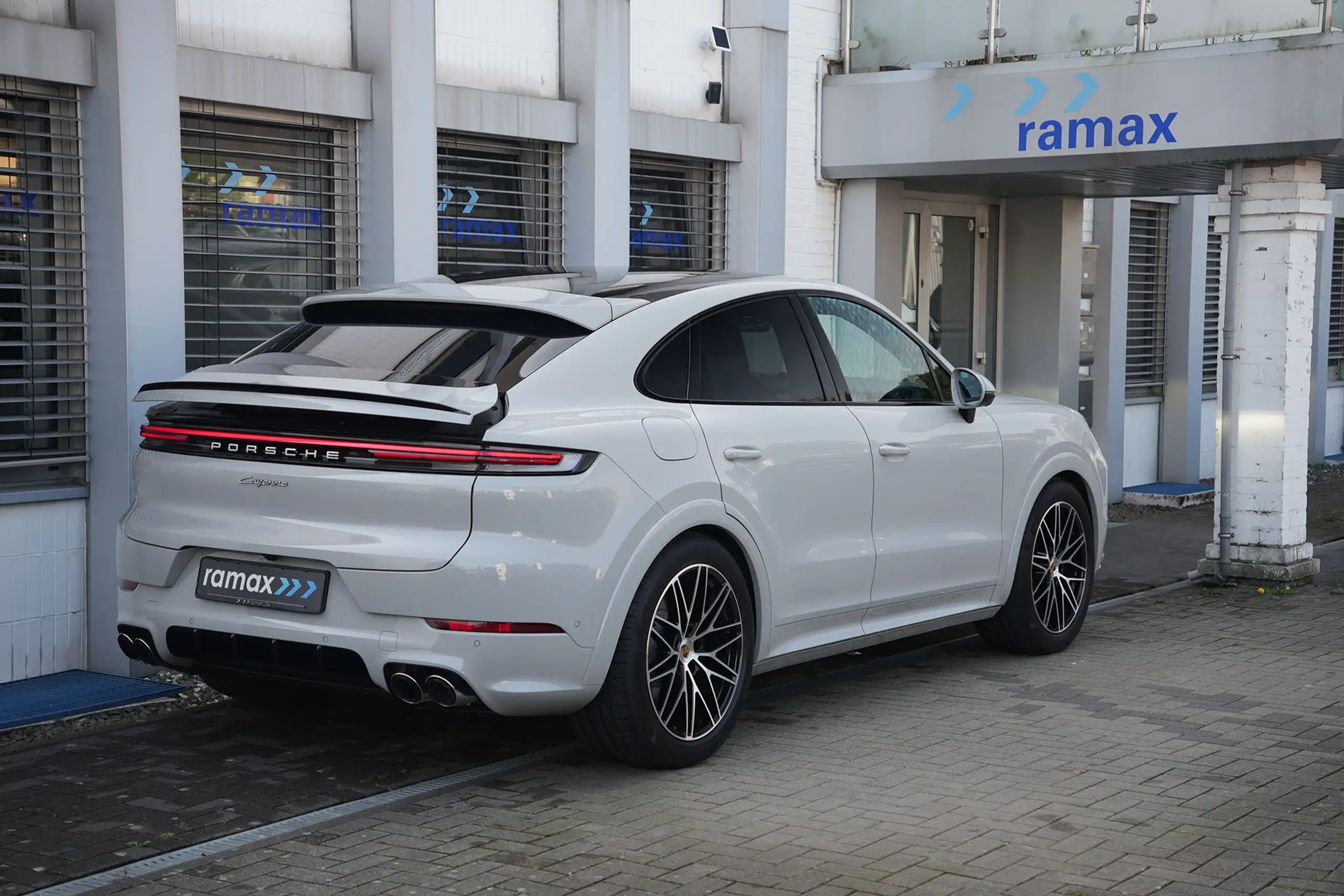 Porsche - Cayenne