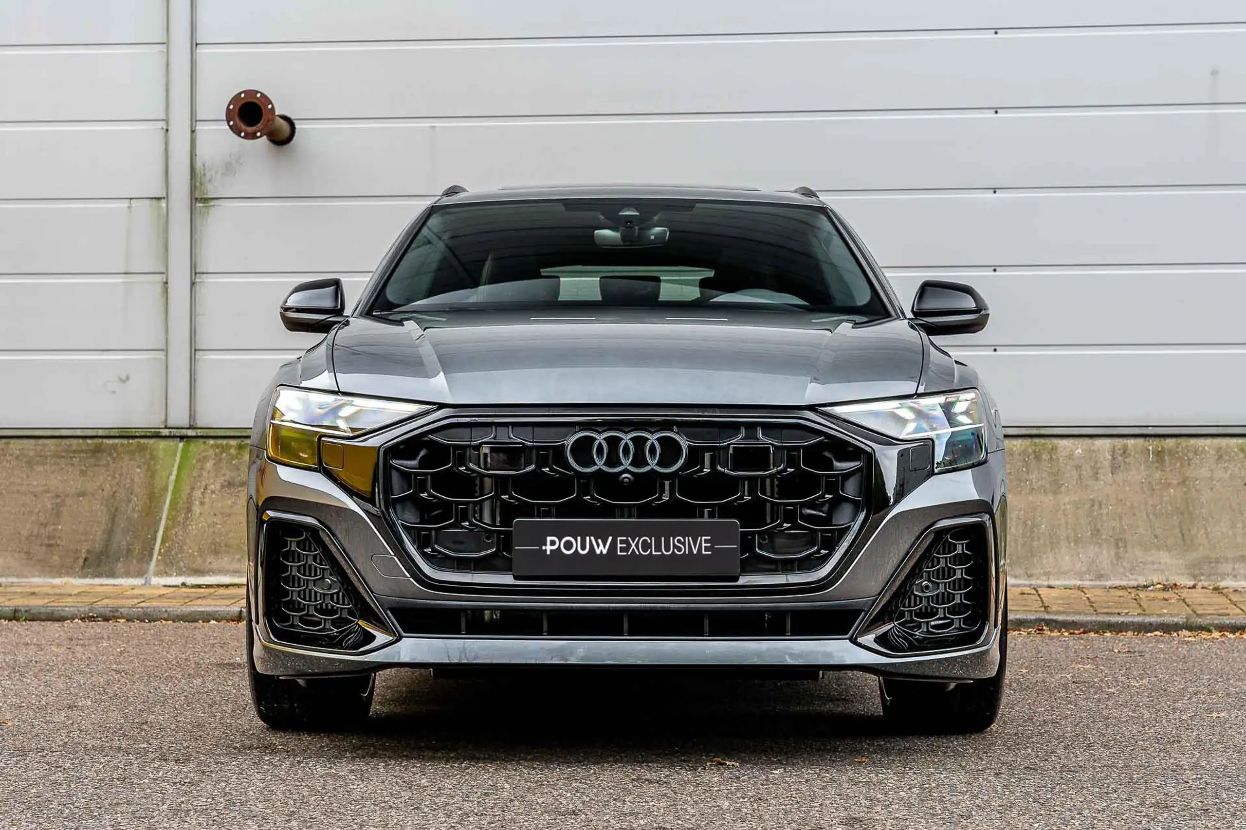 Audi - Q8