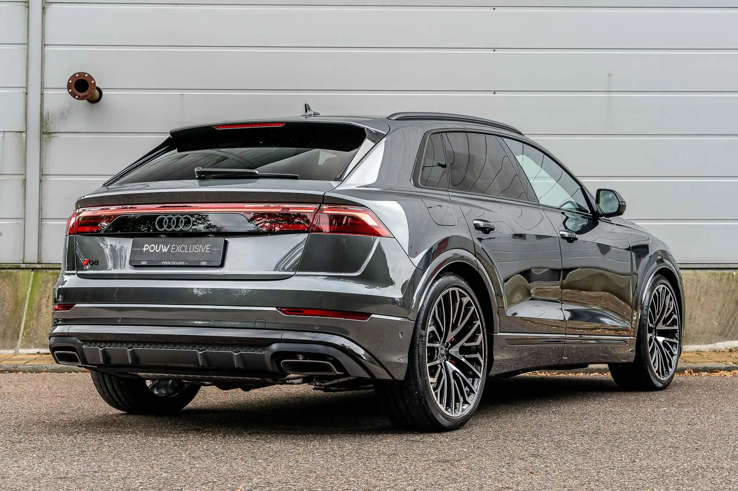 Audi - Q8