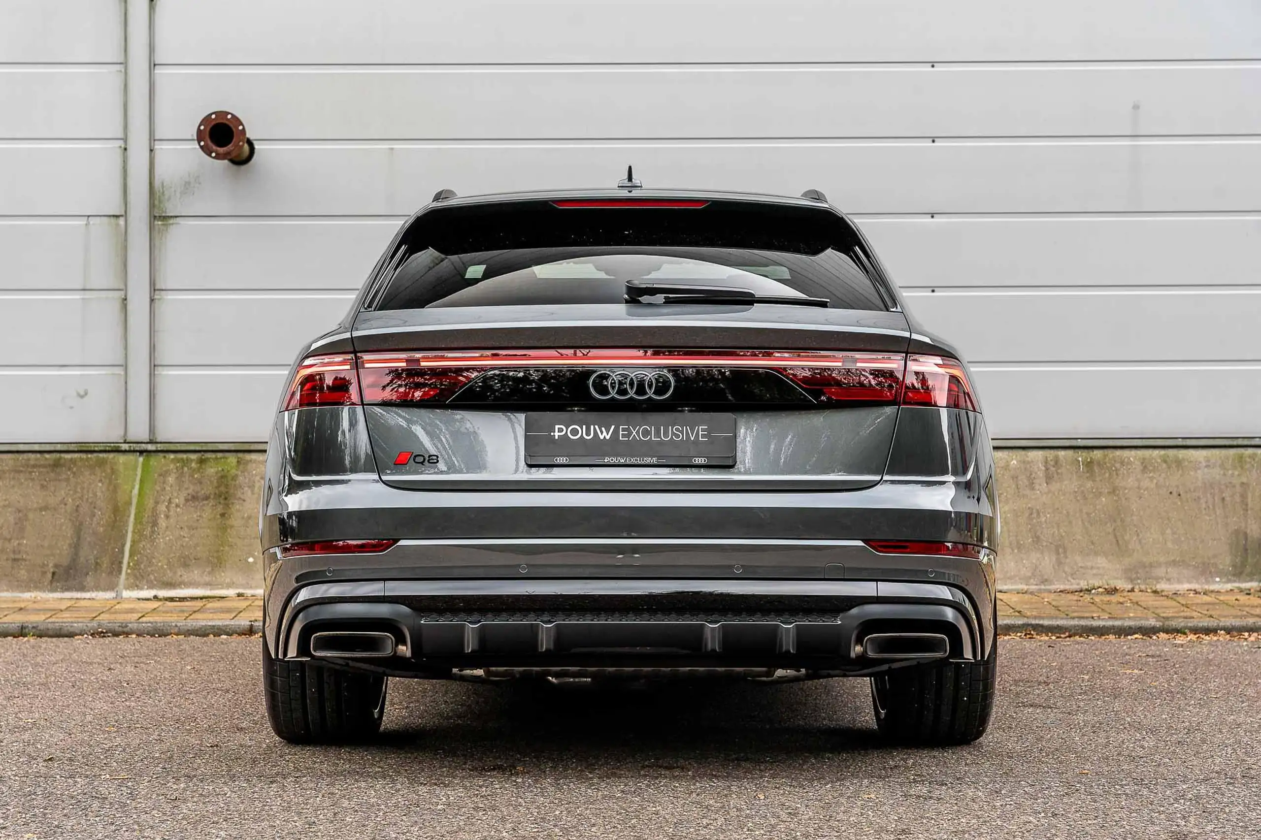 Audi - Q8