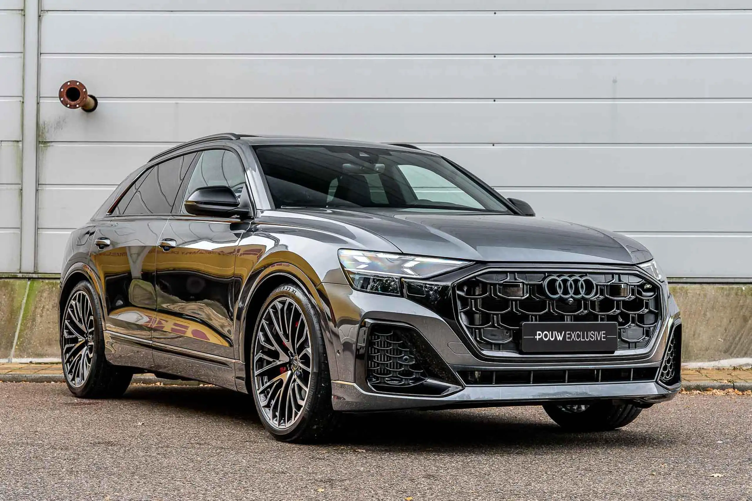 Audi - Q8