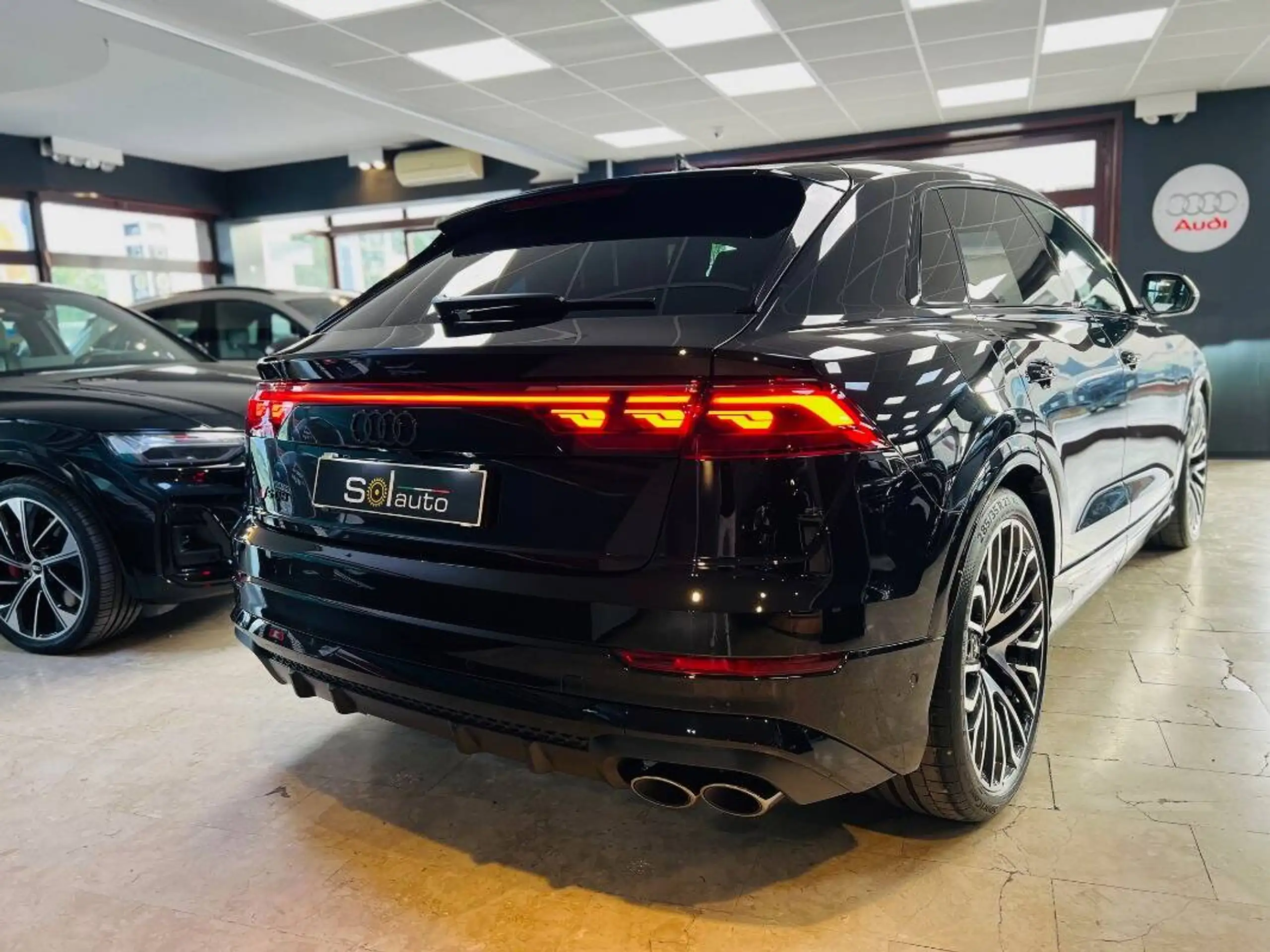 Audi - SQ8