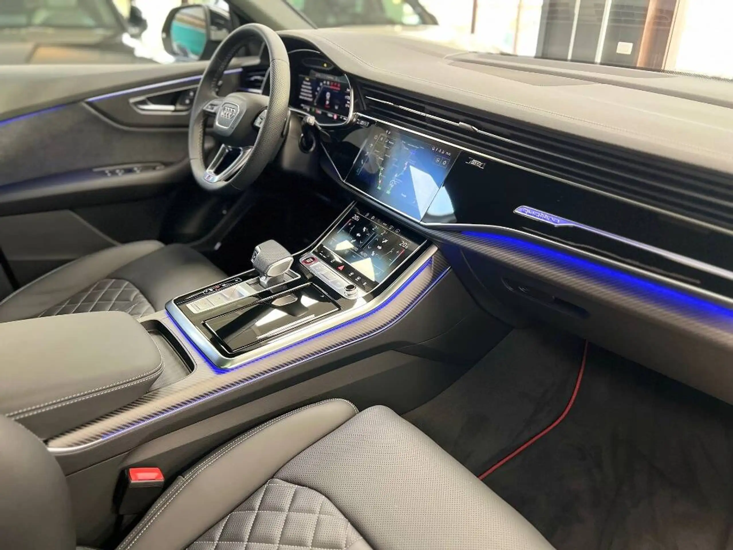 Audi - SQ8