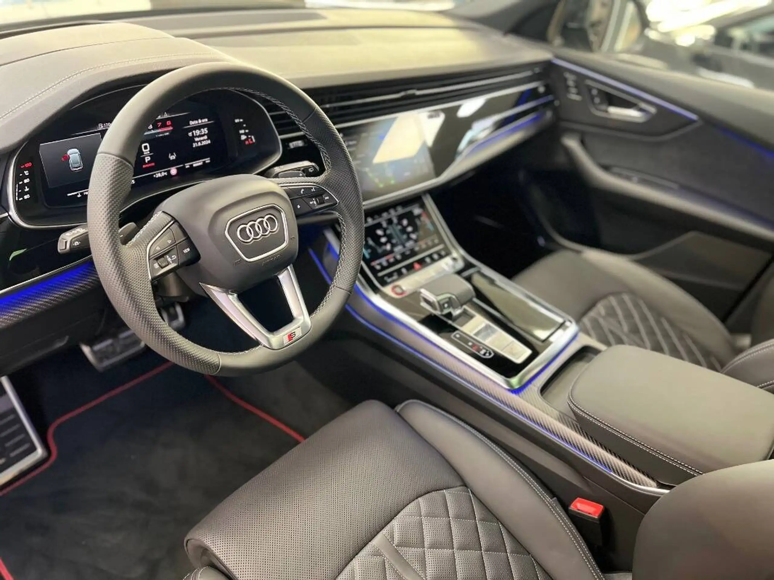 Audi - SQ8