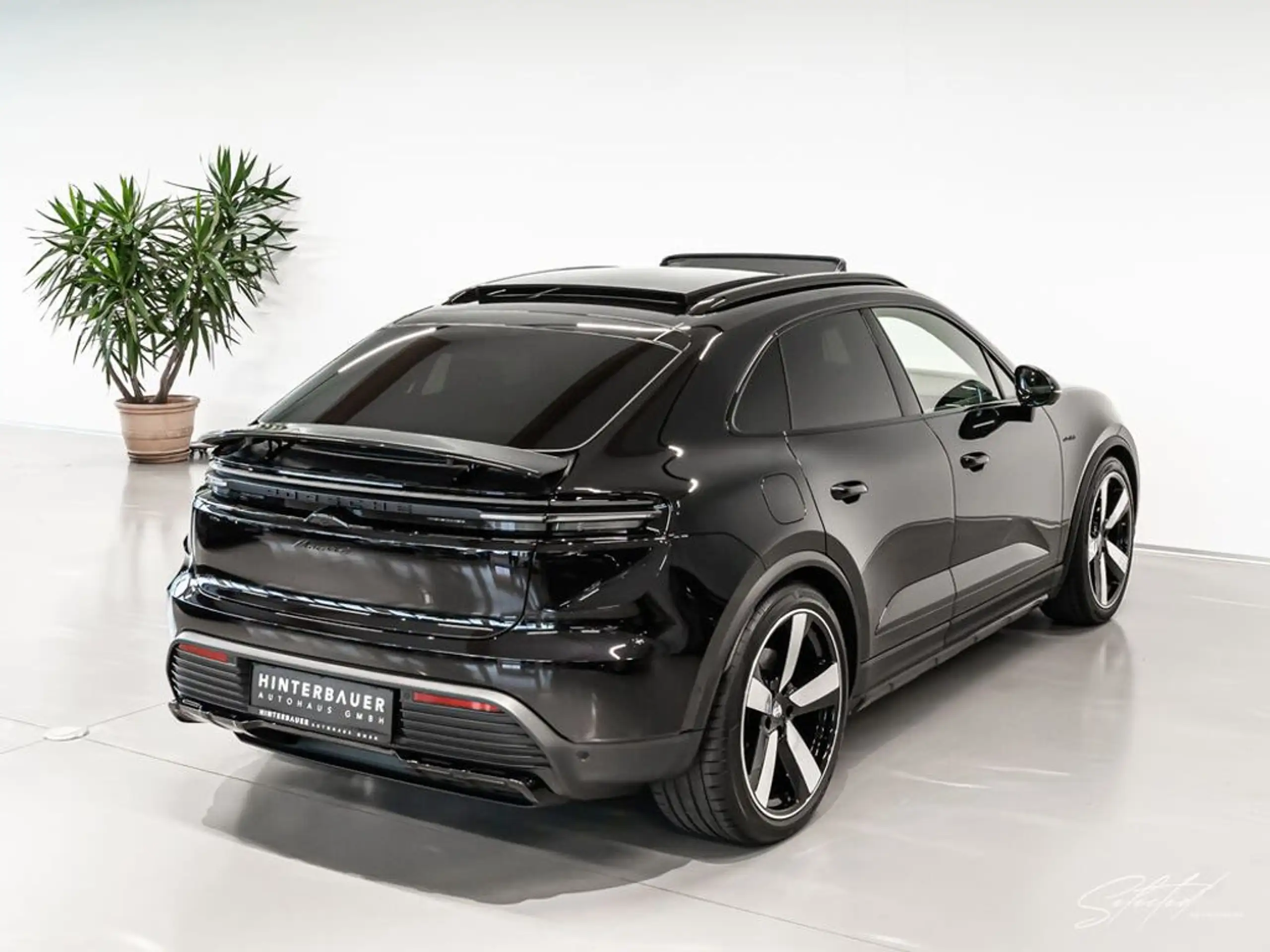 Porsche - Macan