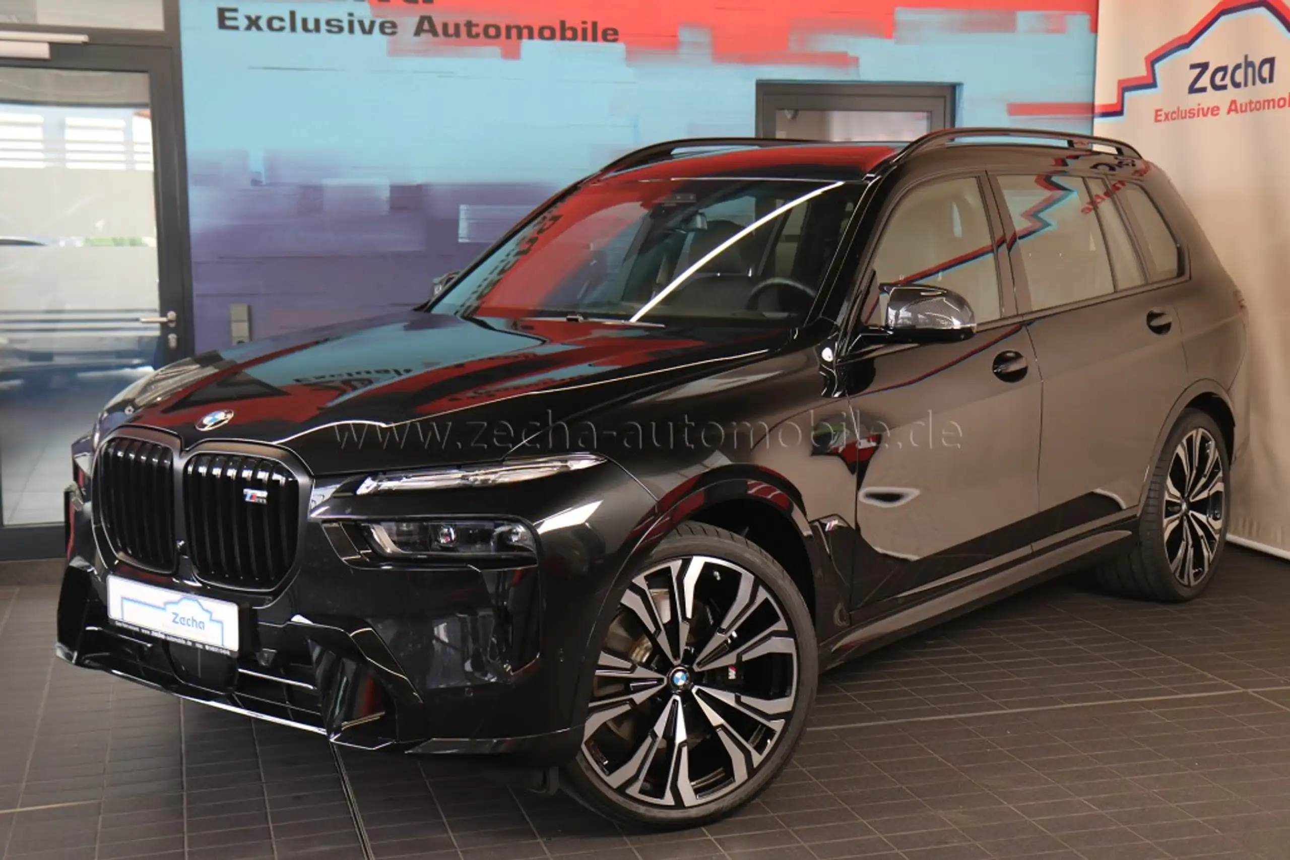 BMW - X7 M