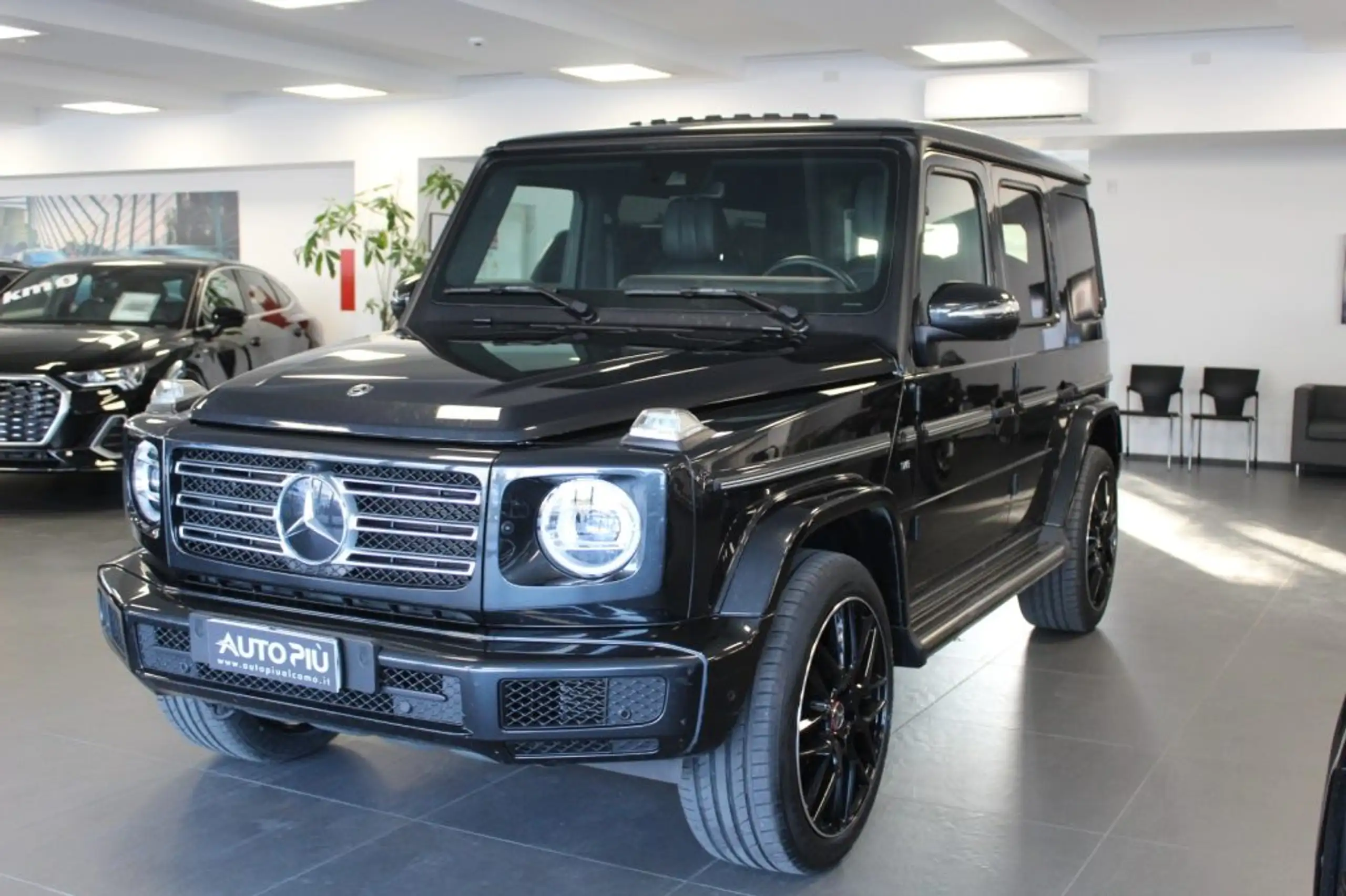 Mercedes-Benz - G 500