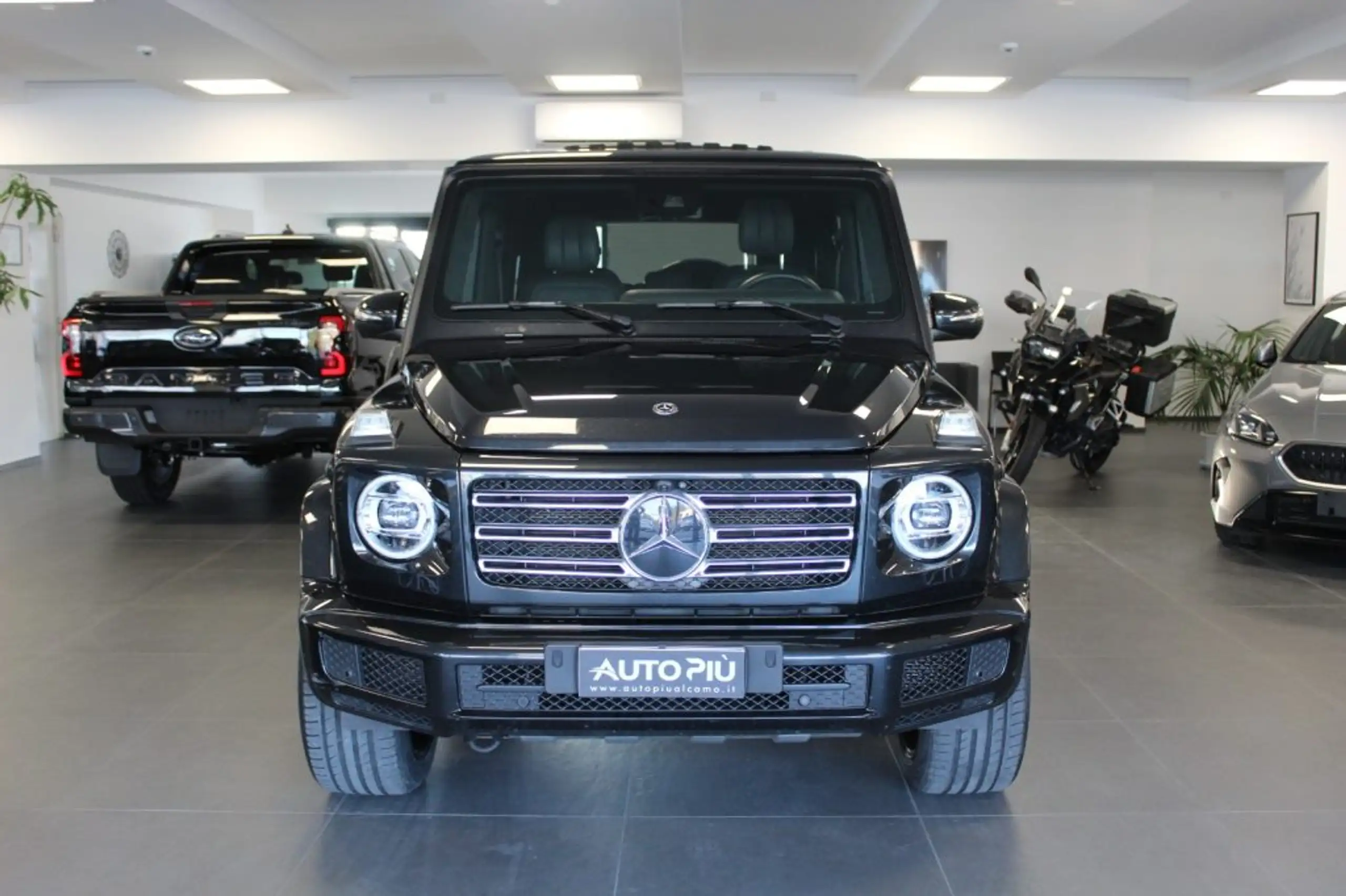 Mercedes-Benz - G 500