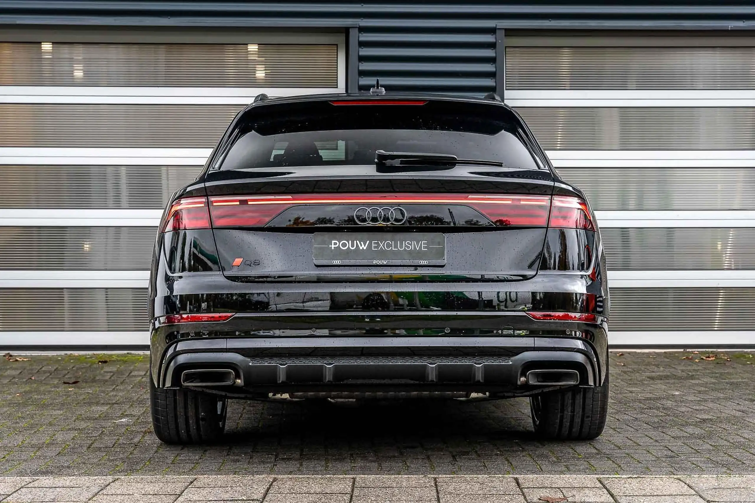 Audi - Q8