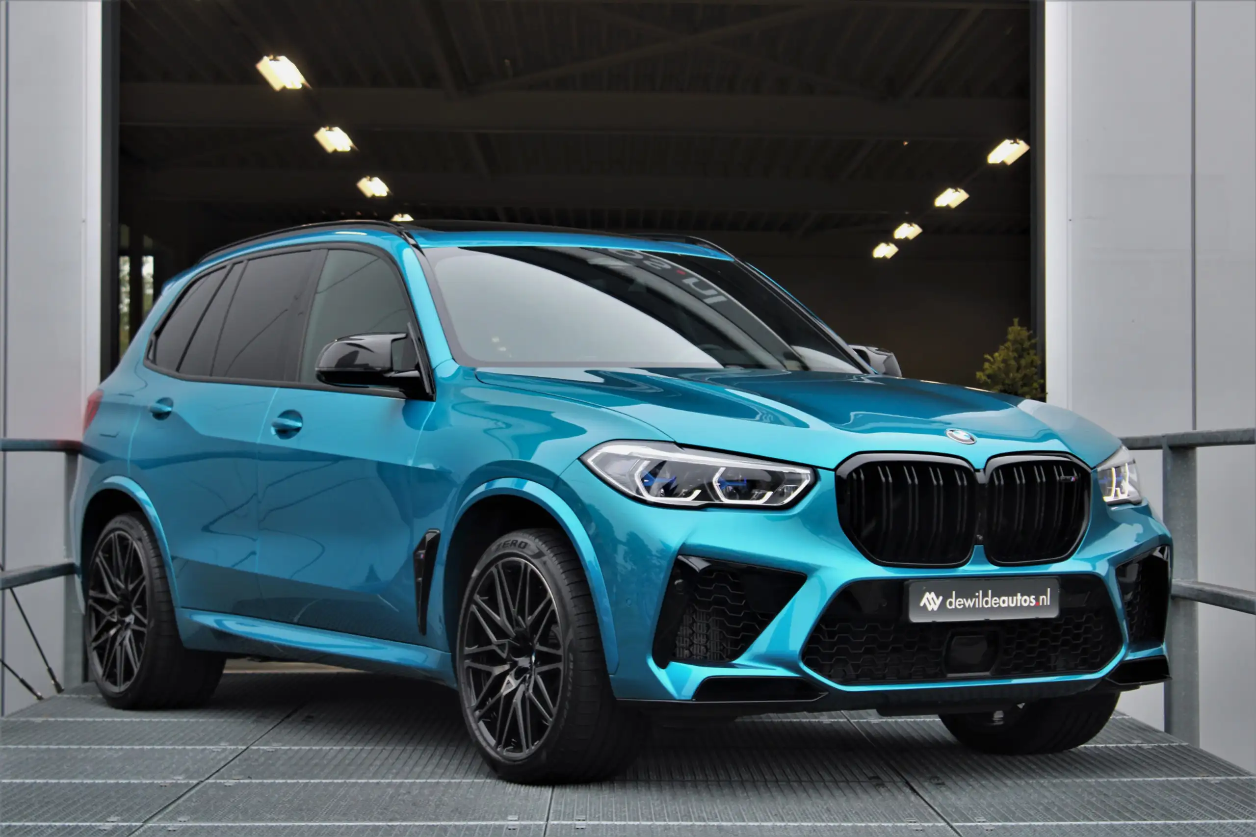 BMW - X5 M