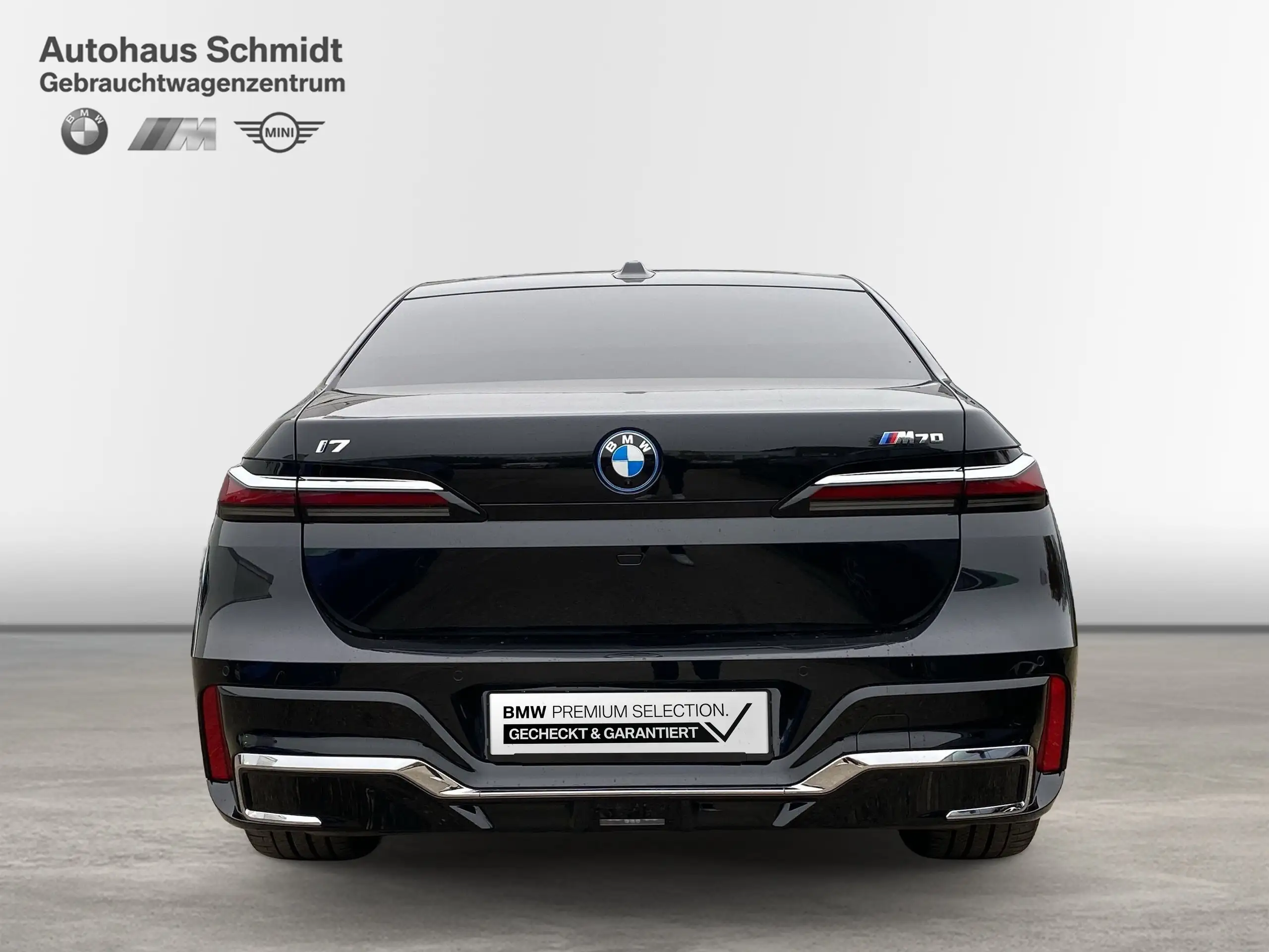 BMW - i7