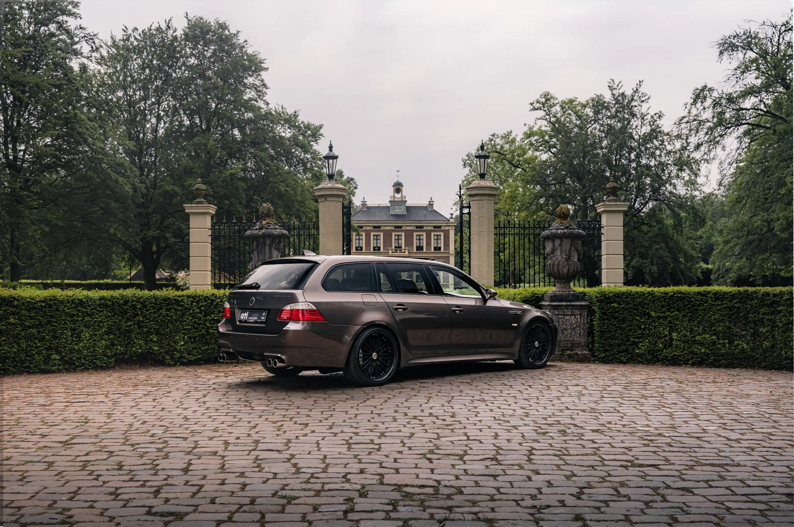 BMW - M5