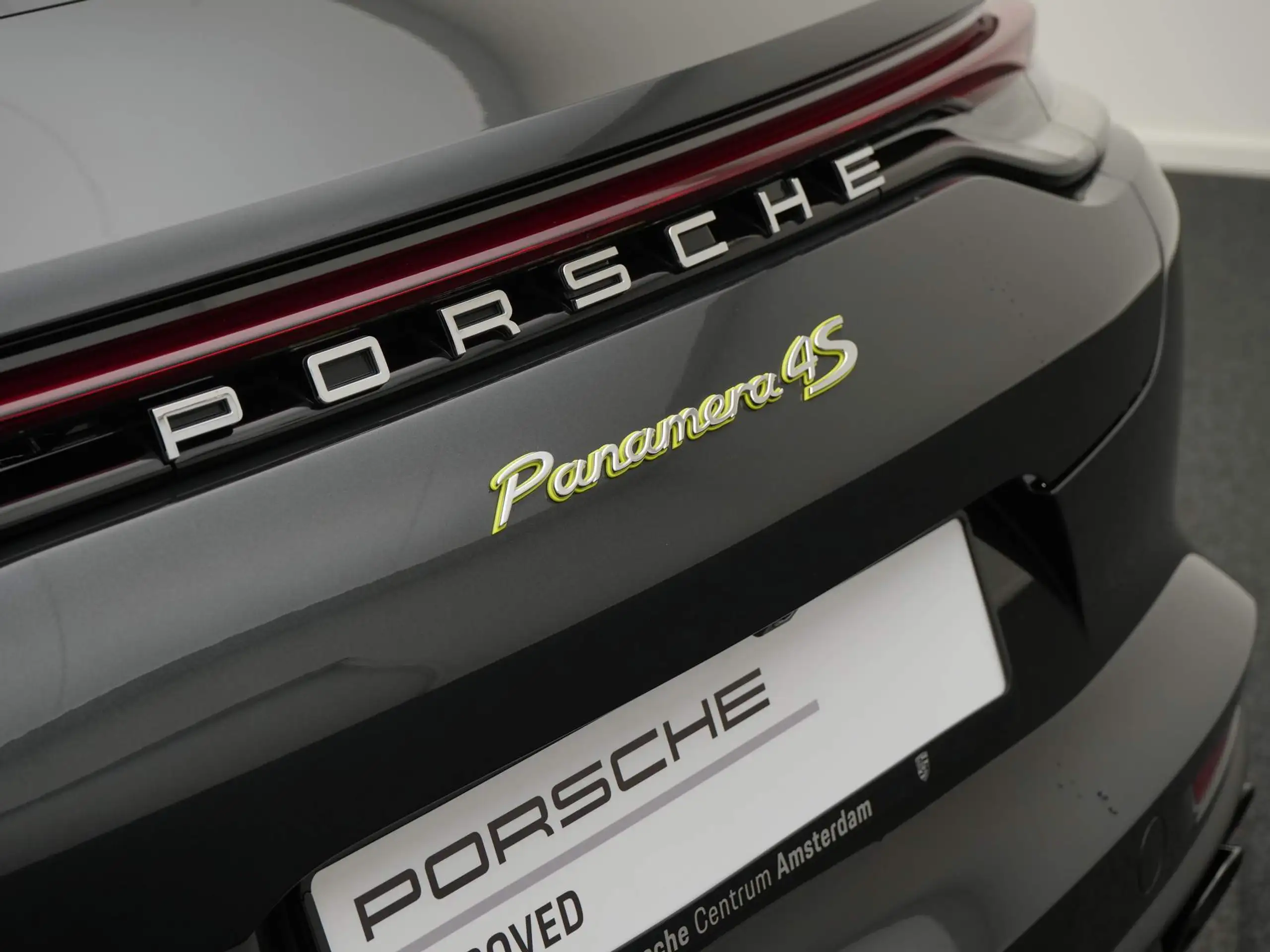 Porsche - Panamera