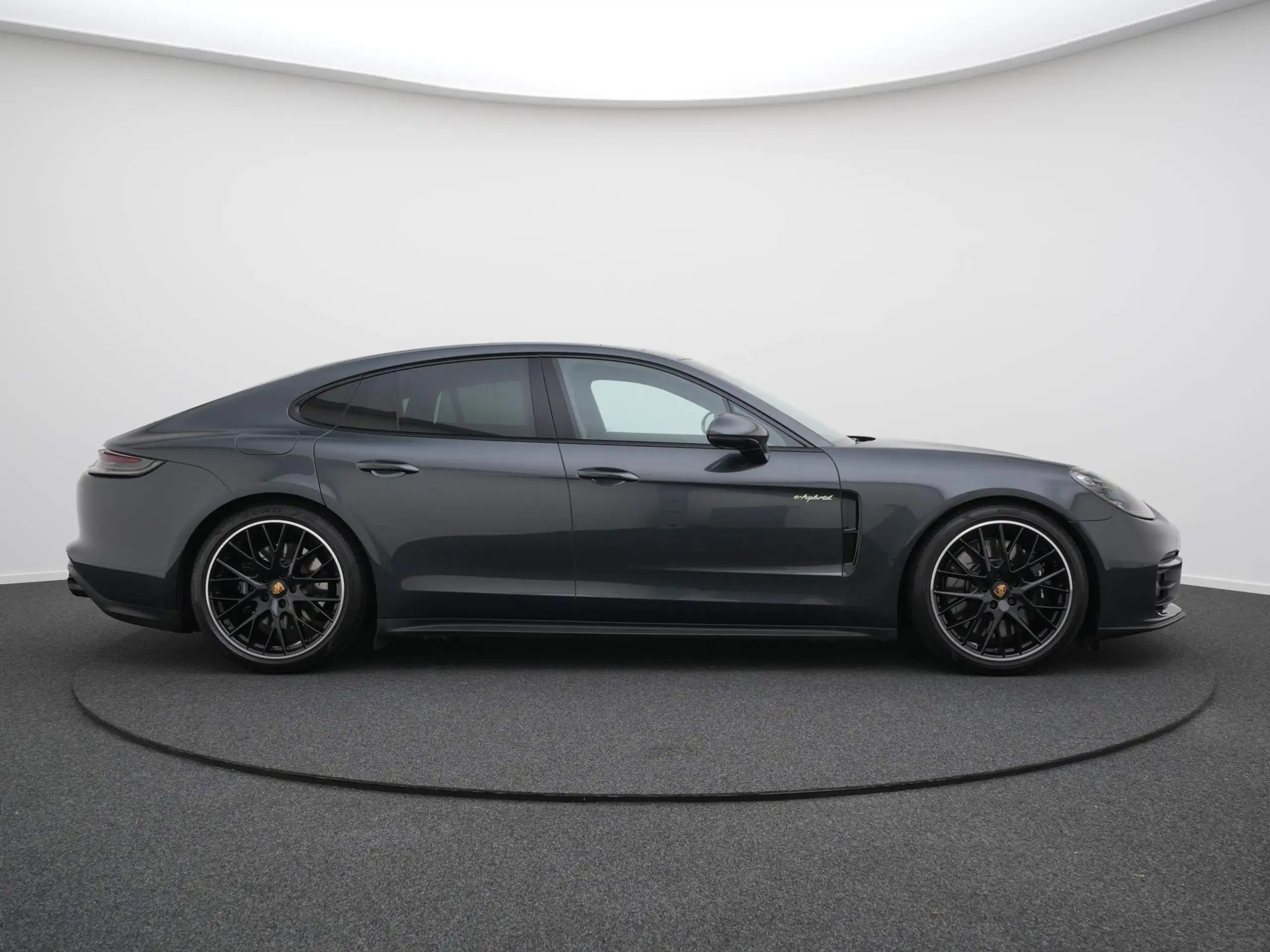 Porsche - Panamera