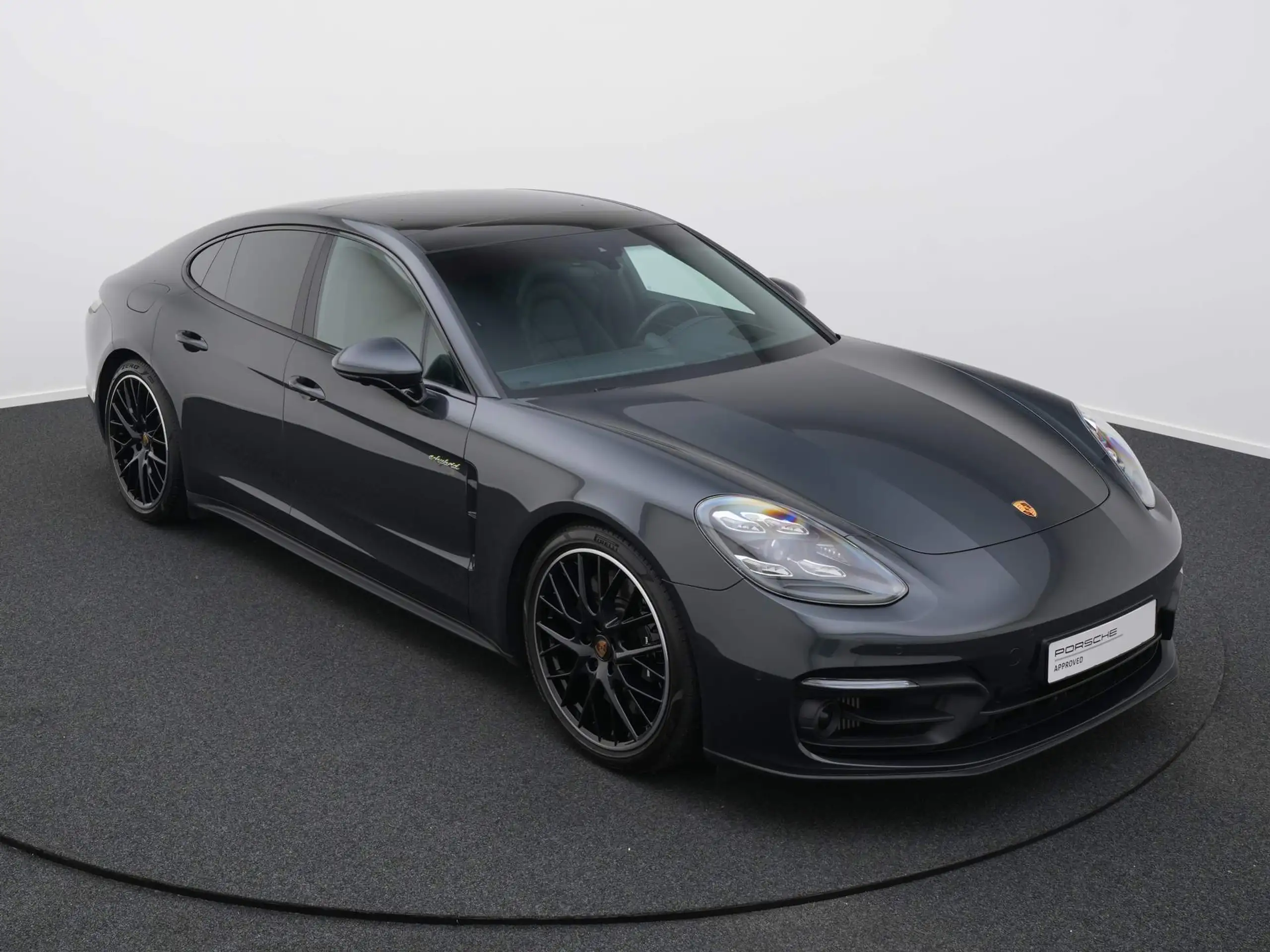 Porsche - Panamera