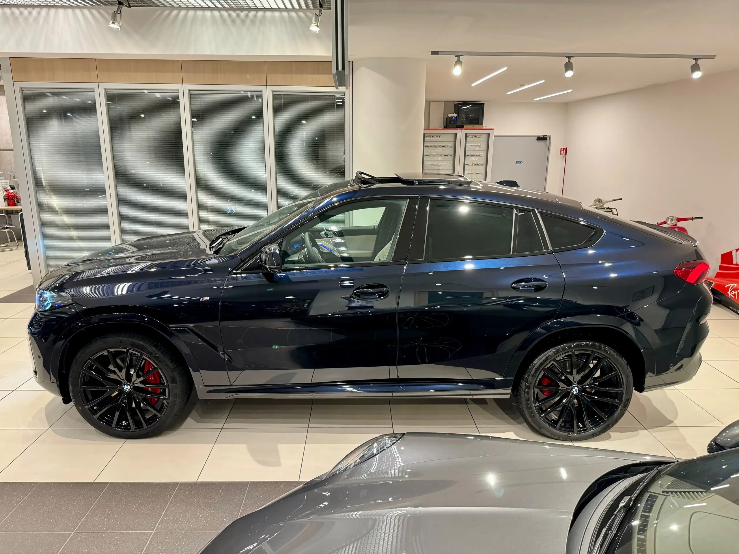 BMW - X6