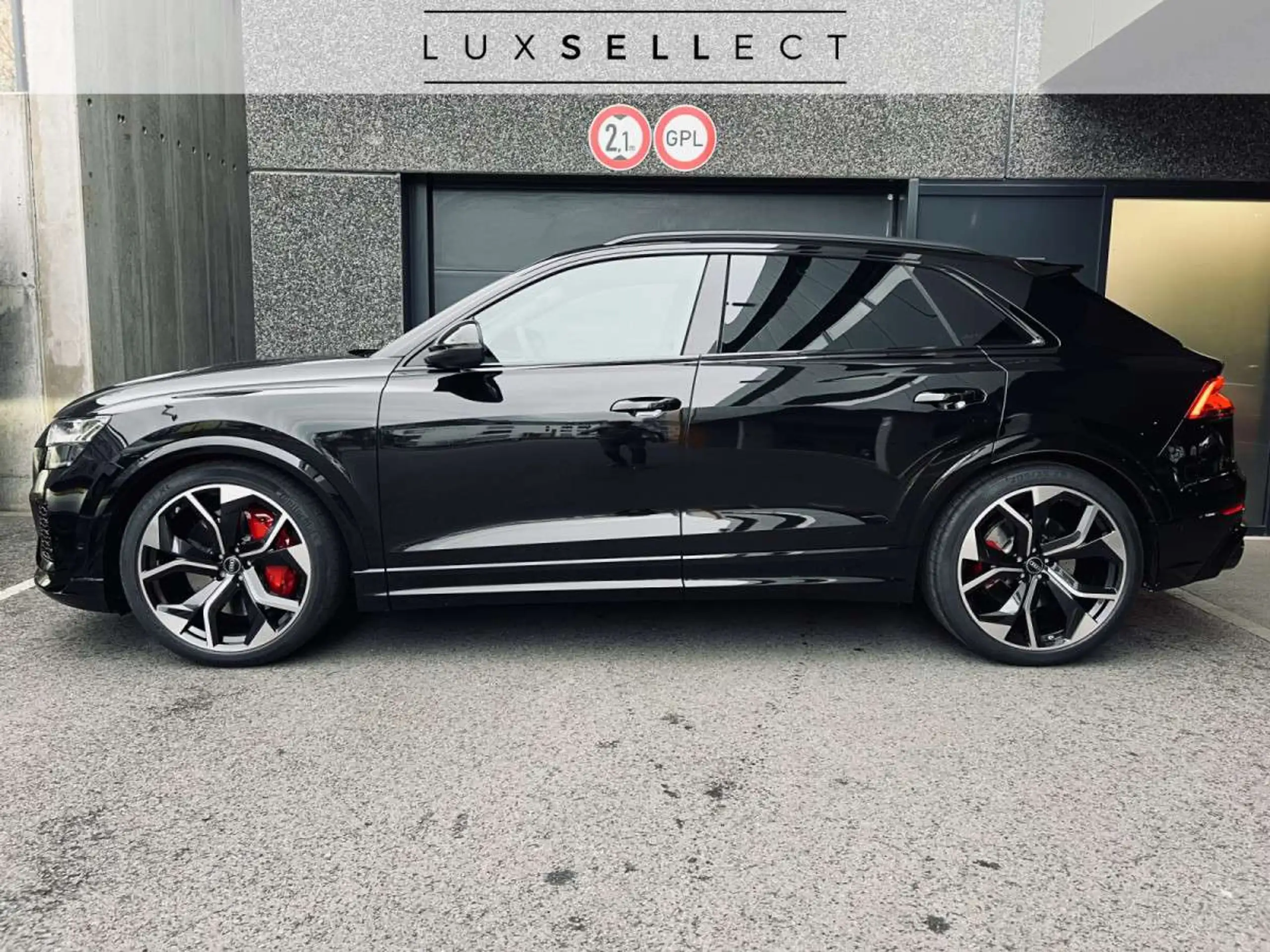 Audi - RS Q8