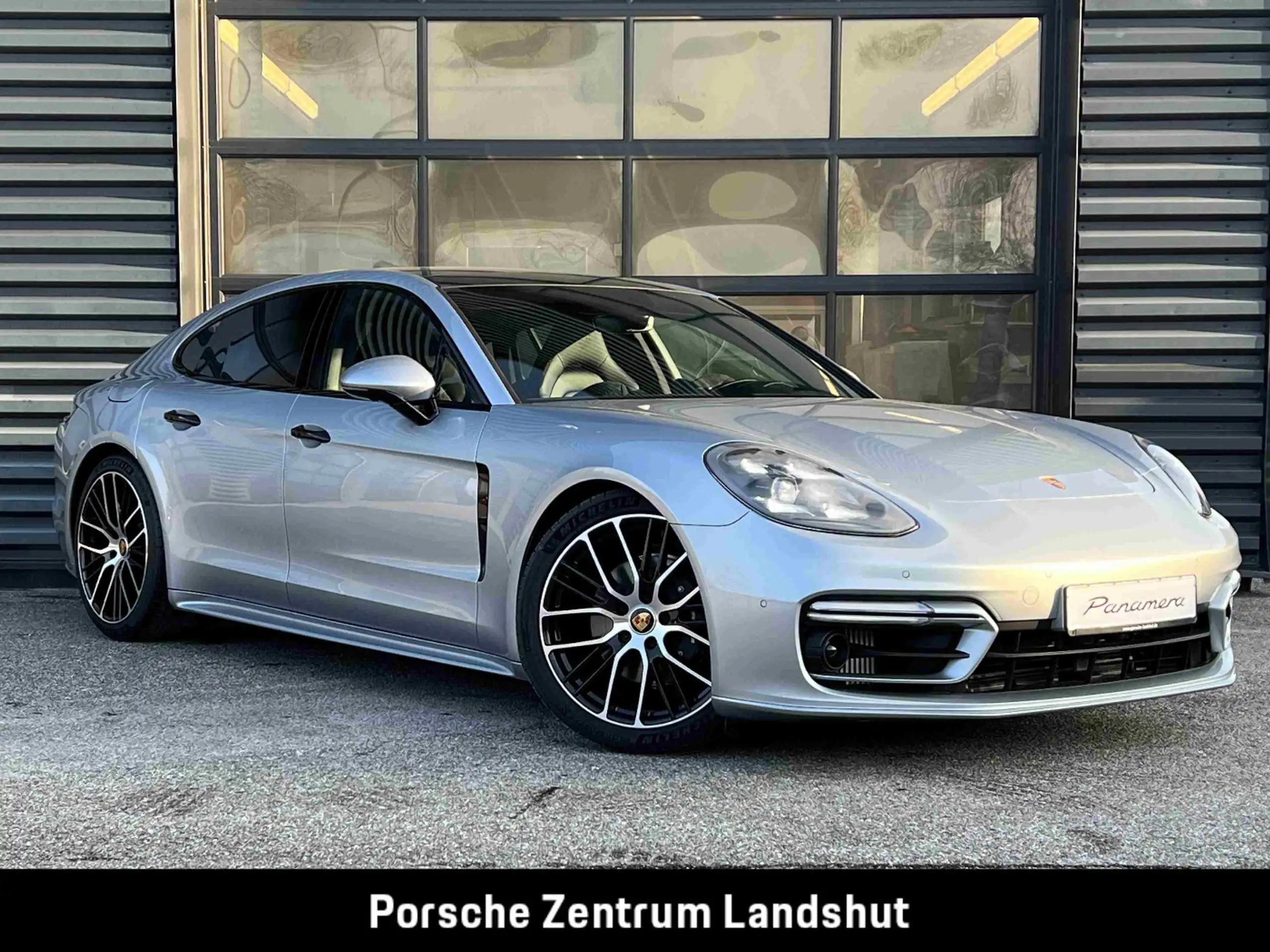 Porsche - Panamera