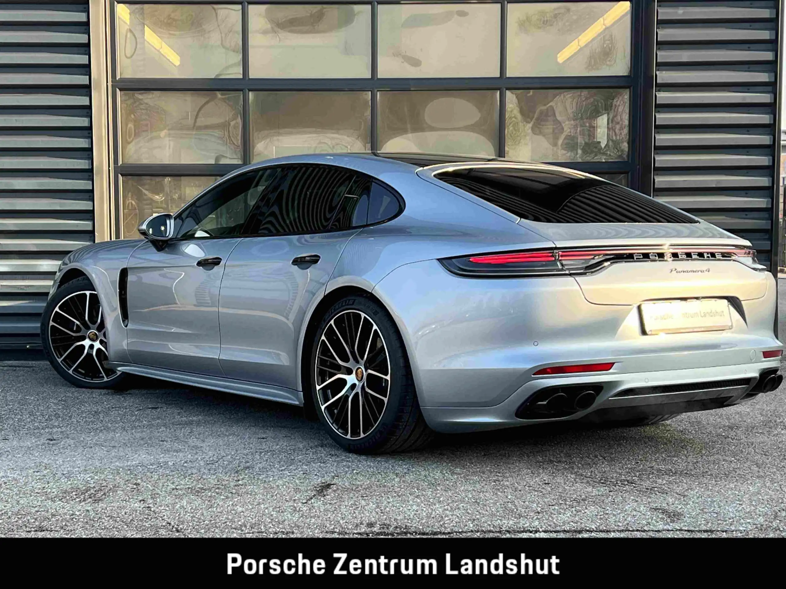 Porsche - Panamera