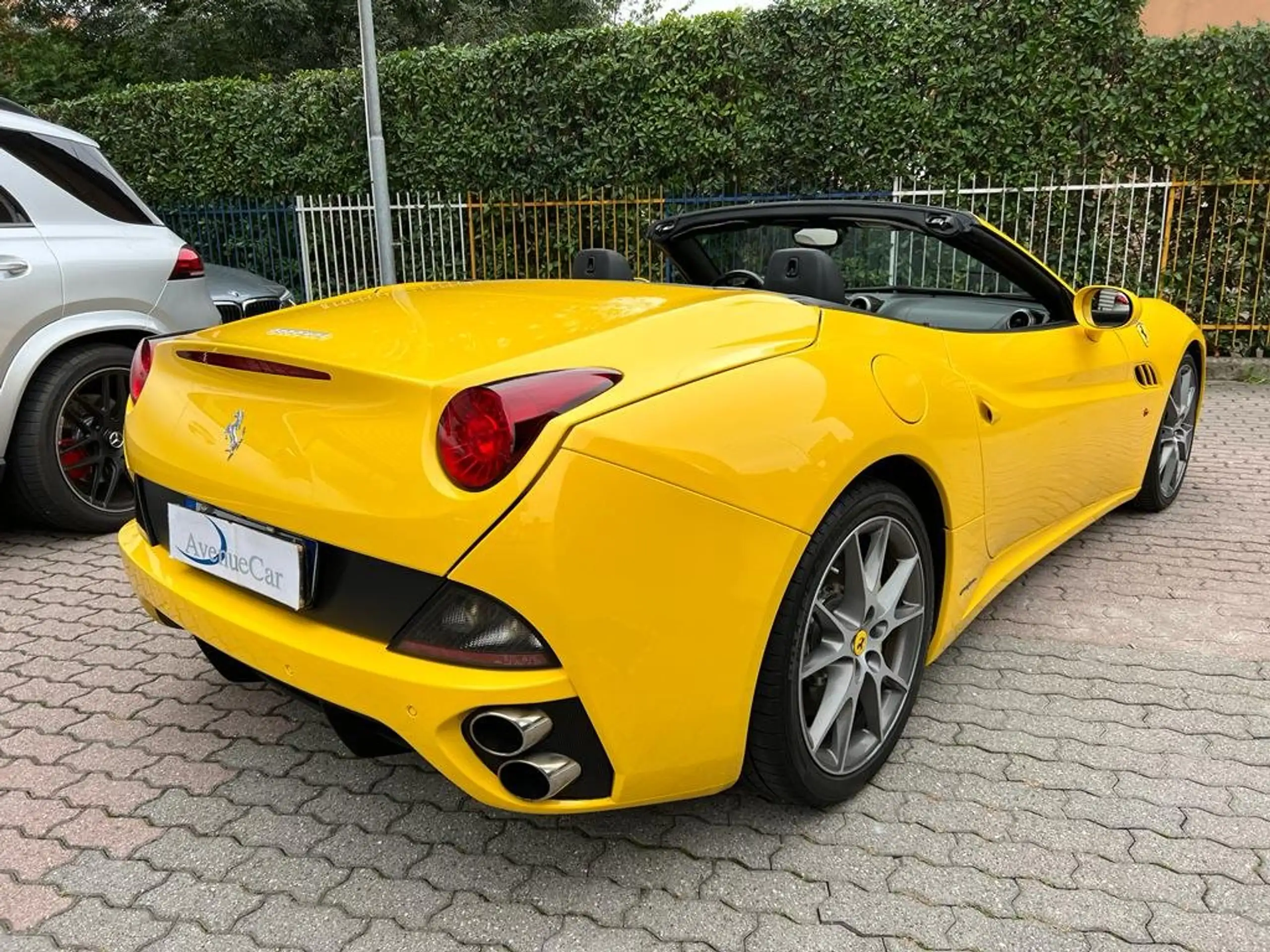 Ferrari - California