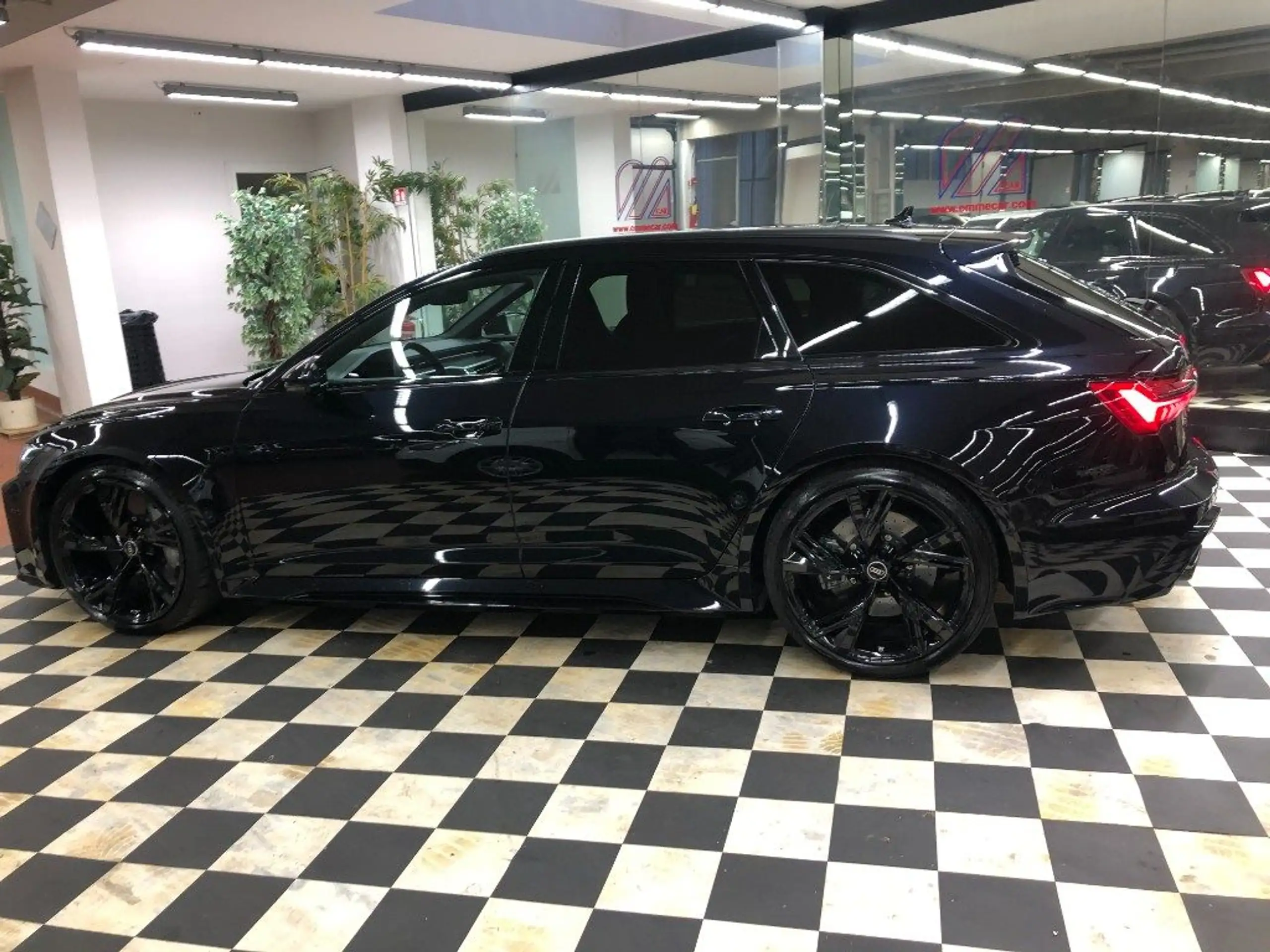 Audi - RS6