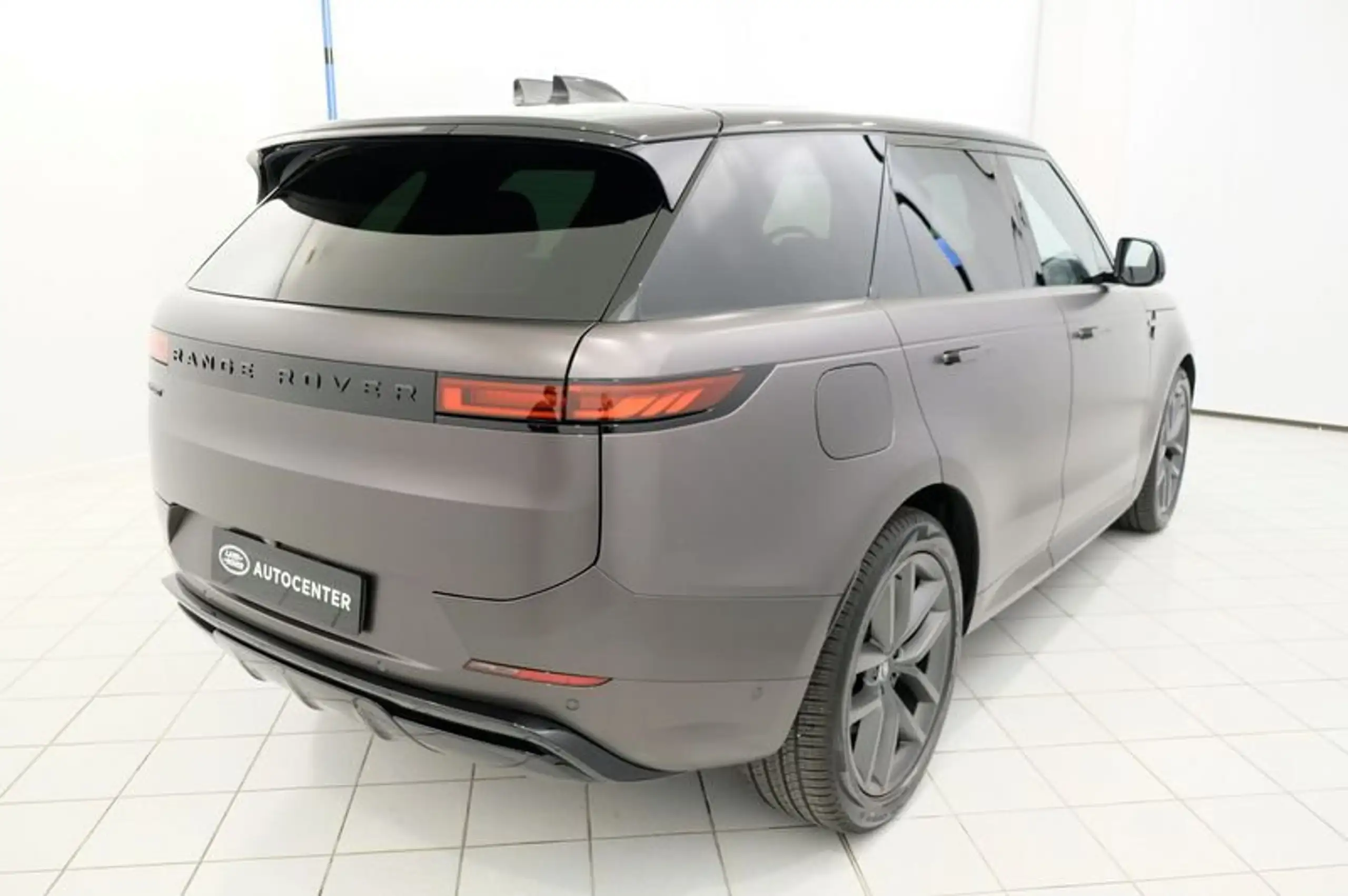 Land Rover - Range Rover Sport