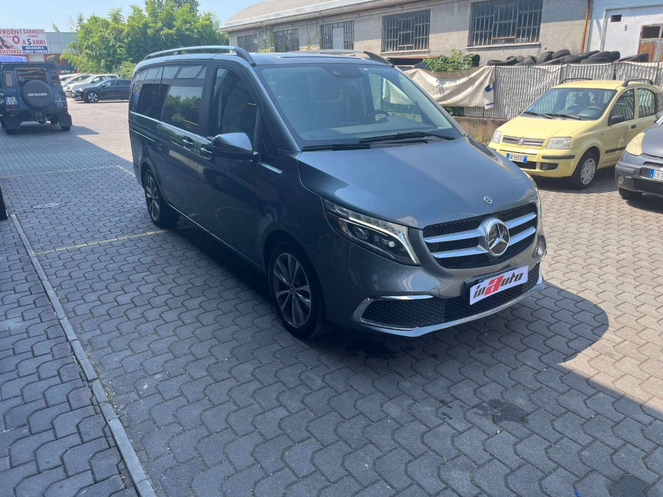 Mercedes-Benz - V 250