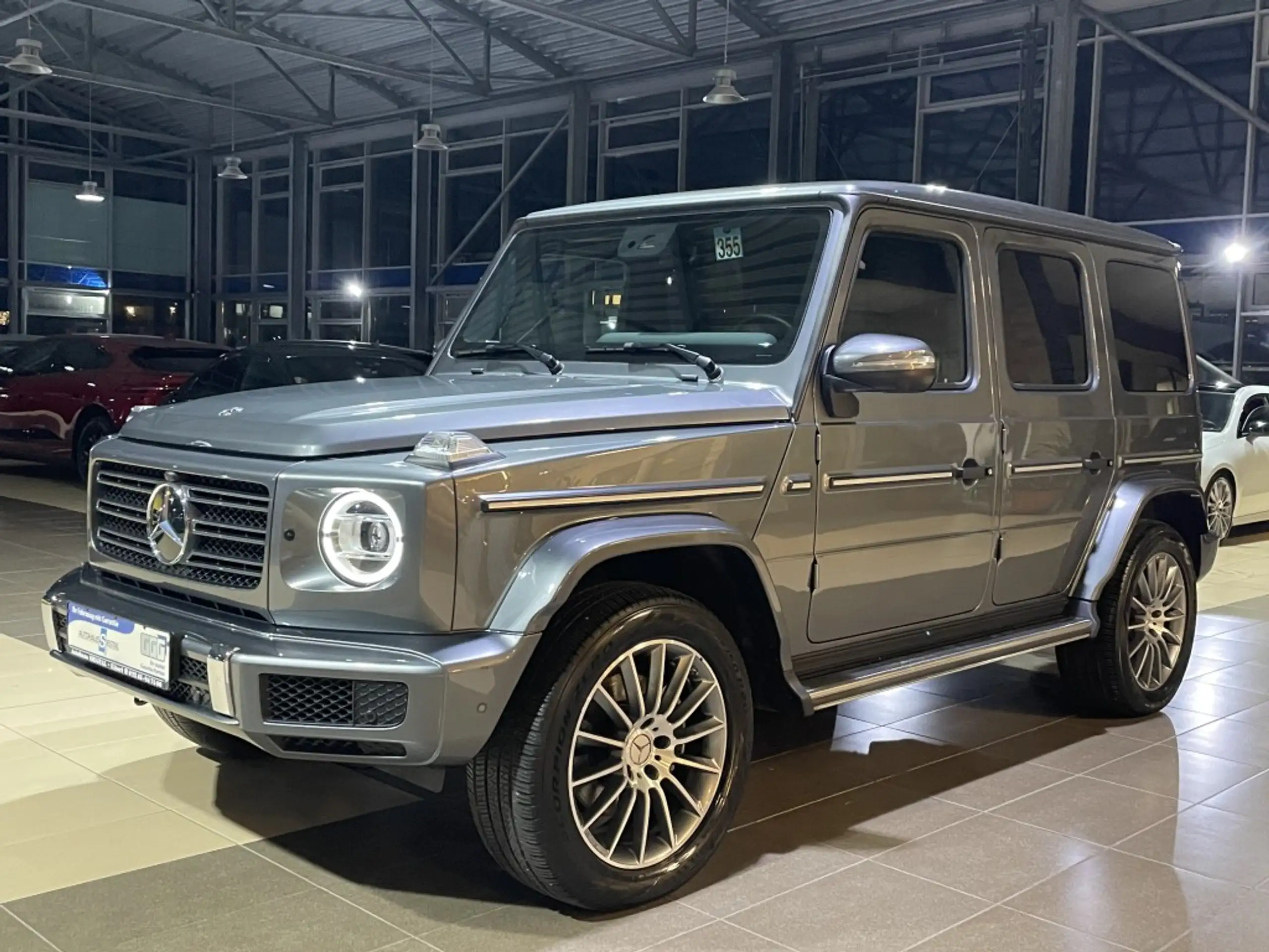 Mercedes-Benz - G 350