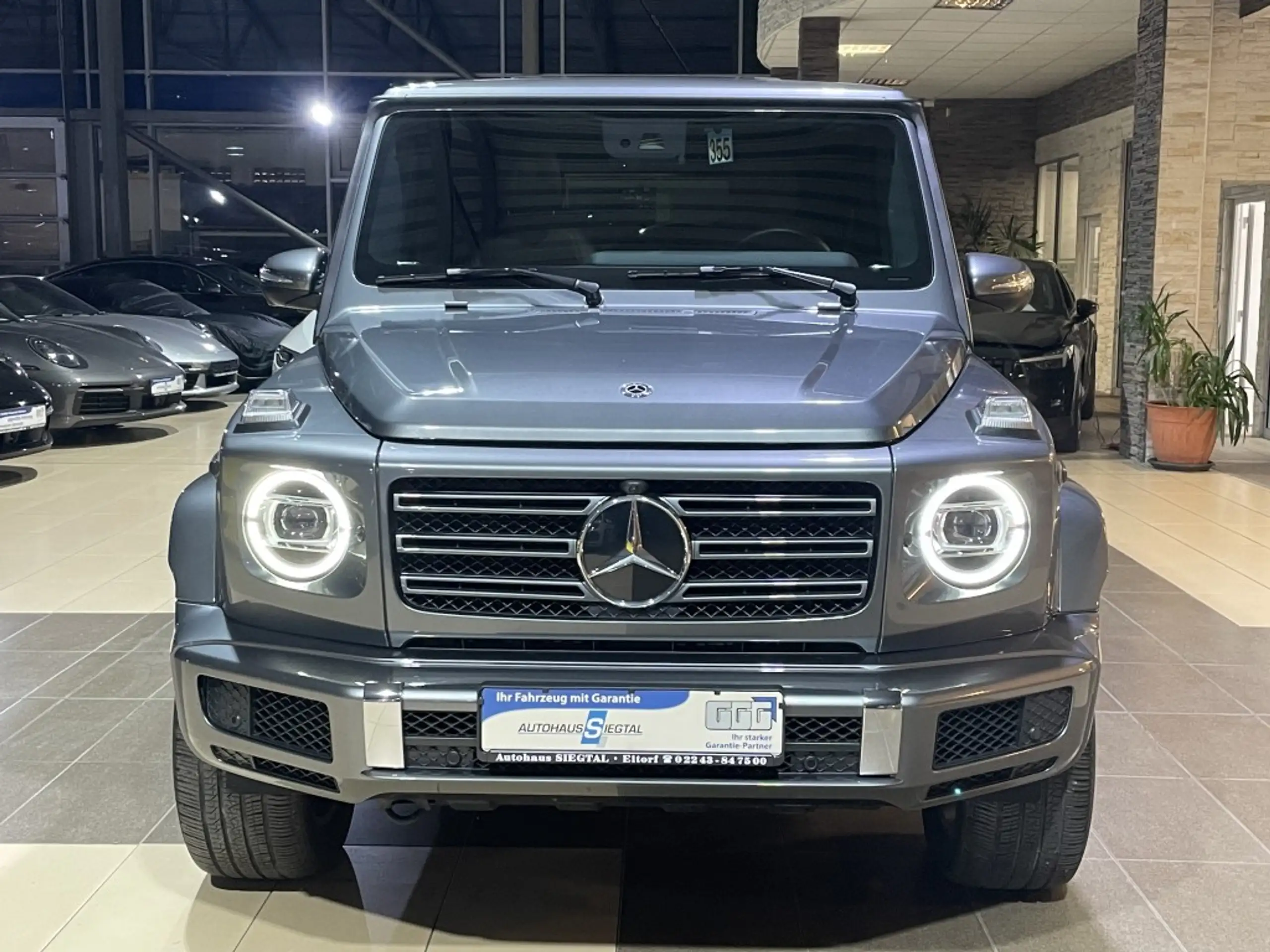 Mercedes-Benz - G 350