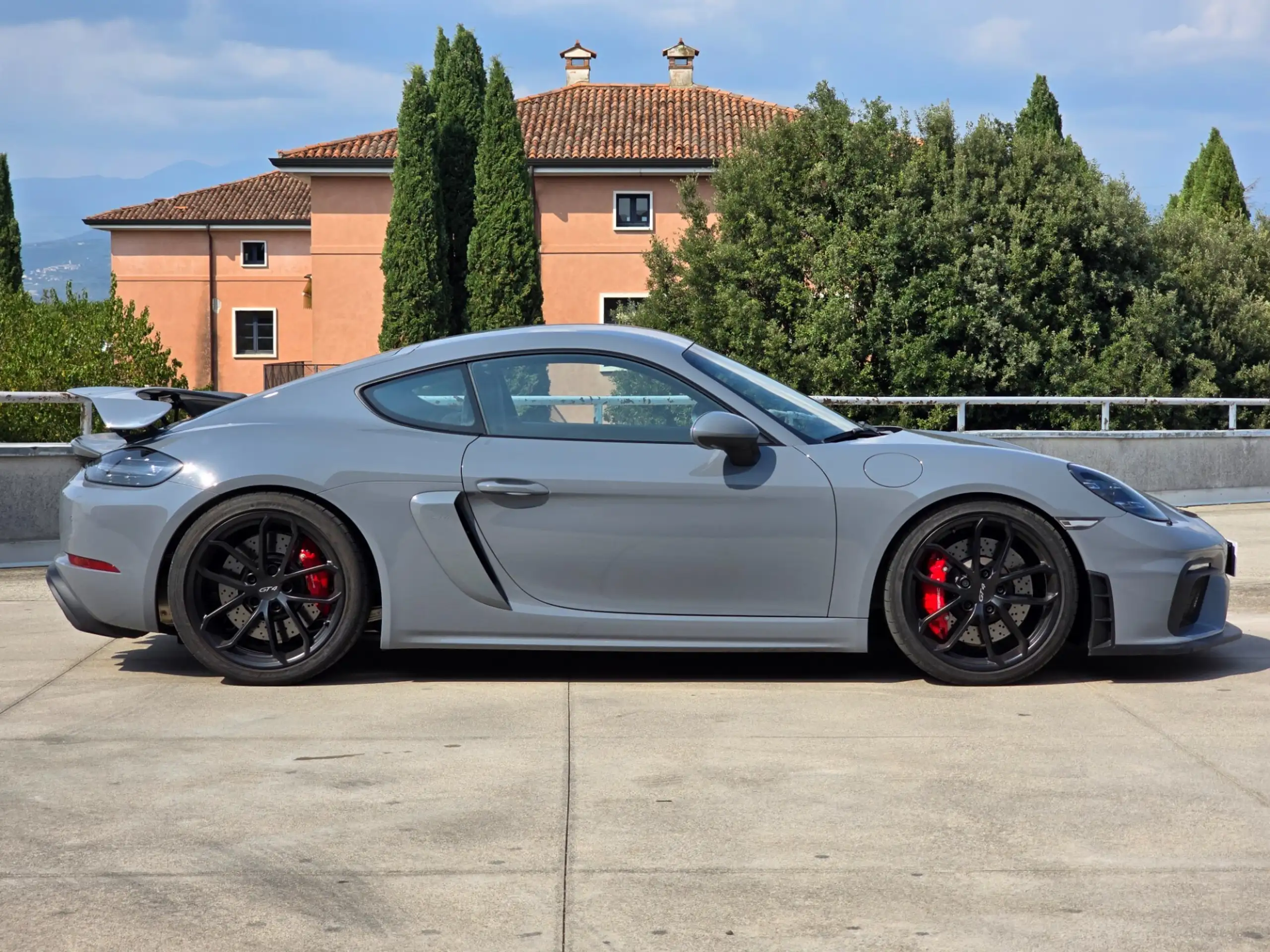 Porsche - Cayman