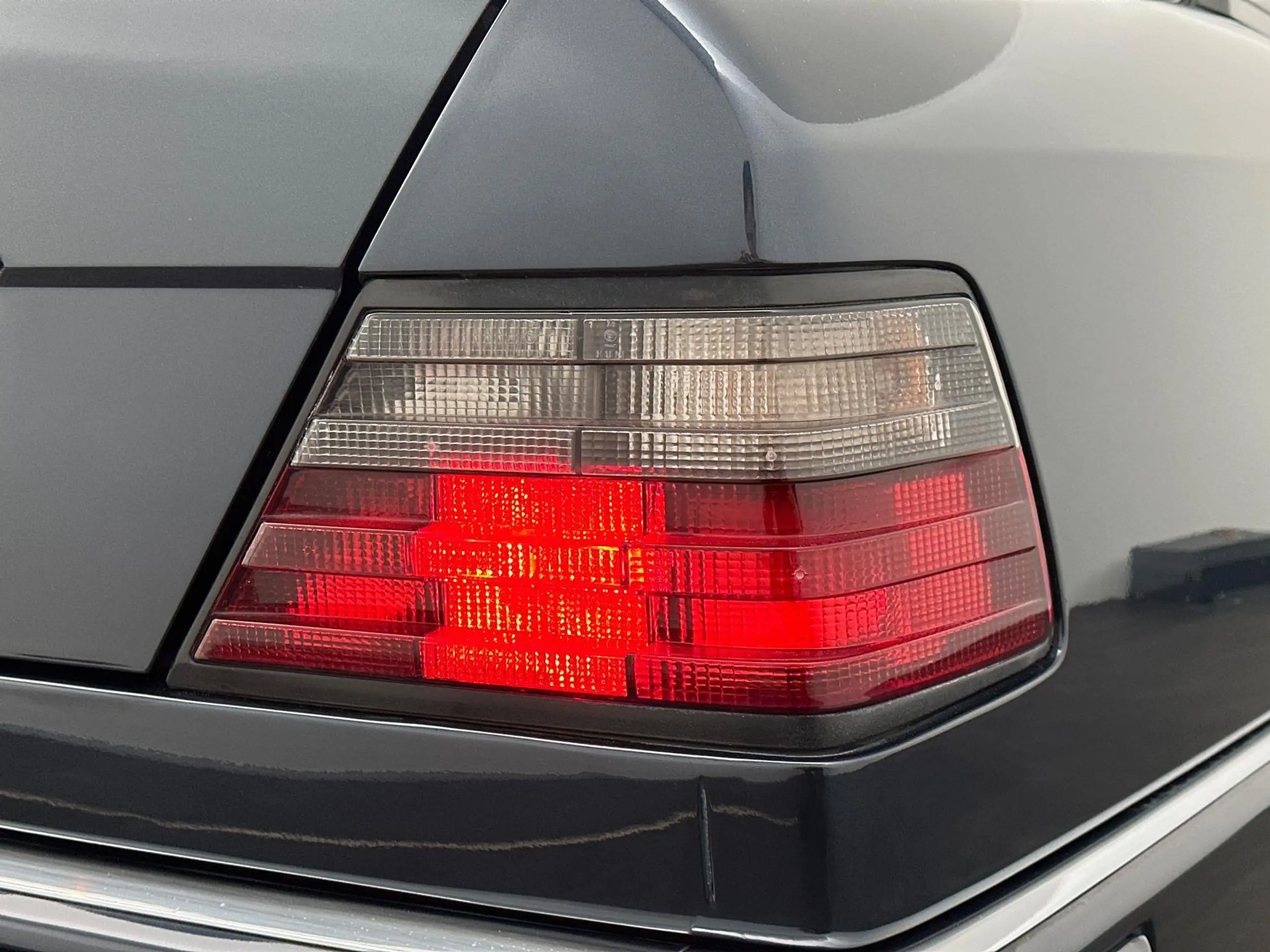 Mercedes-Benz - E 500