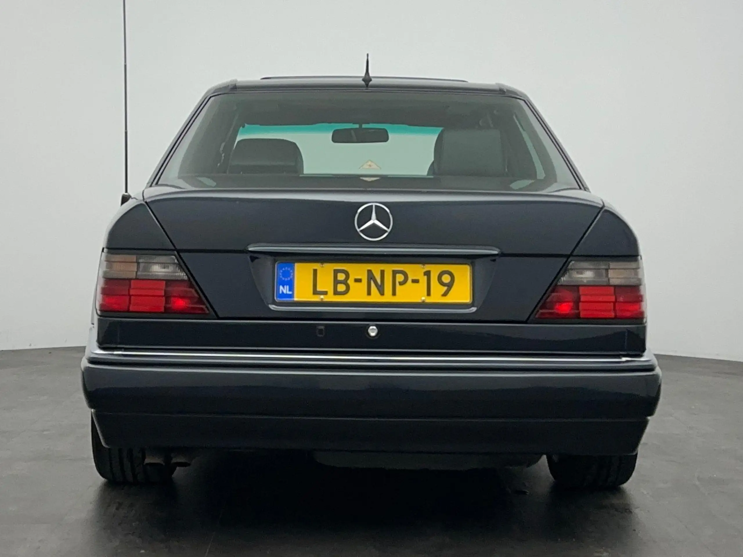 Mercedes-Benz - E 500